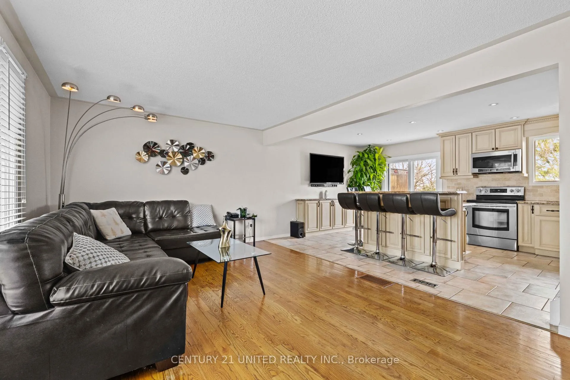 Photo 16 of 2252 Denure Drive, Peterborough, Monaghan Ward 2 — HOMEH