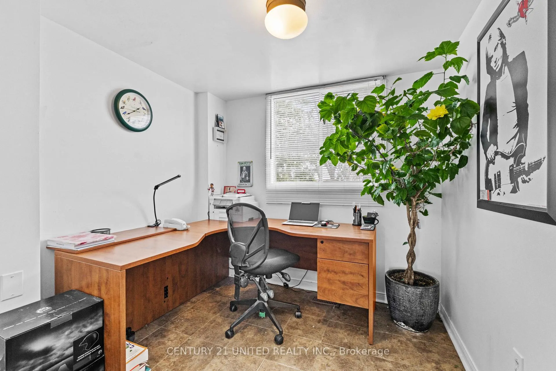 Photo 23 of 2252 Denure Drive, Peterborough, Monaghan Ward 2 — HOMEH