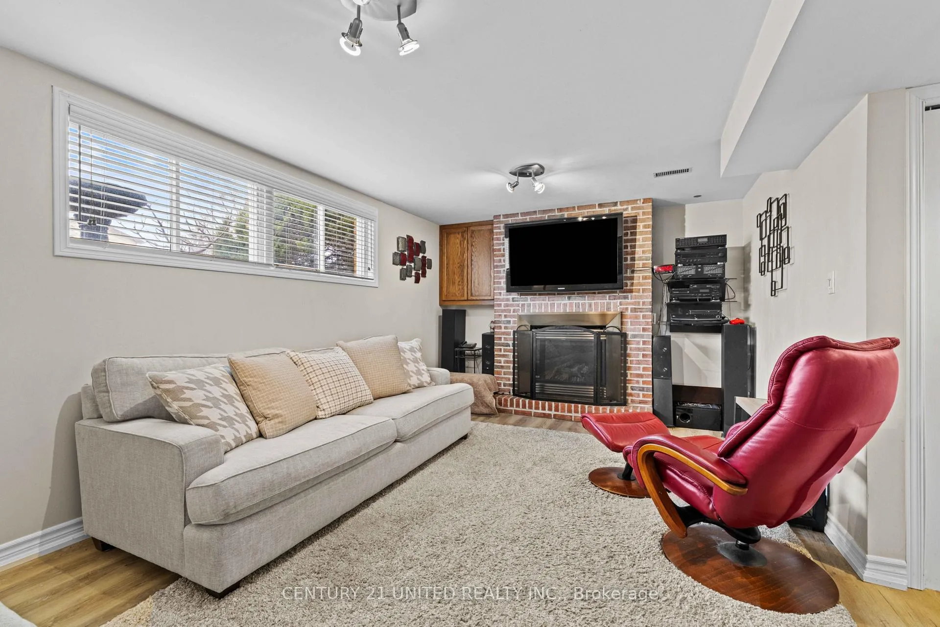 Photo 26 of 2252 Denure Drive, Peterborough, Monaghan Ward 2 — HOMEH