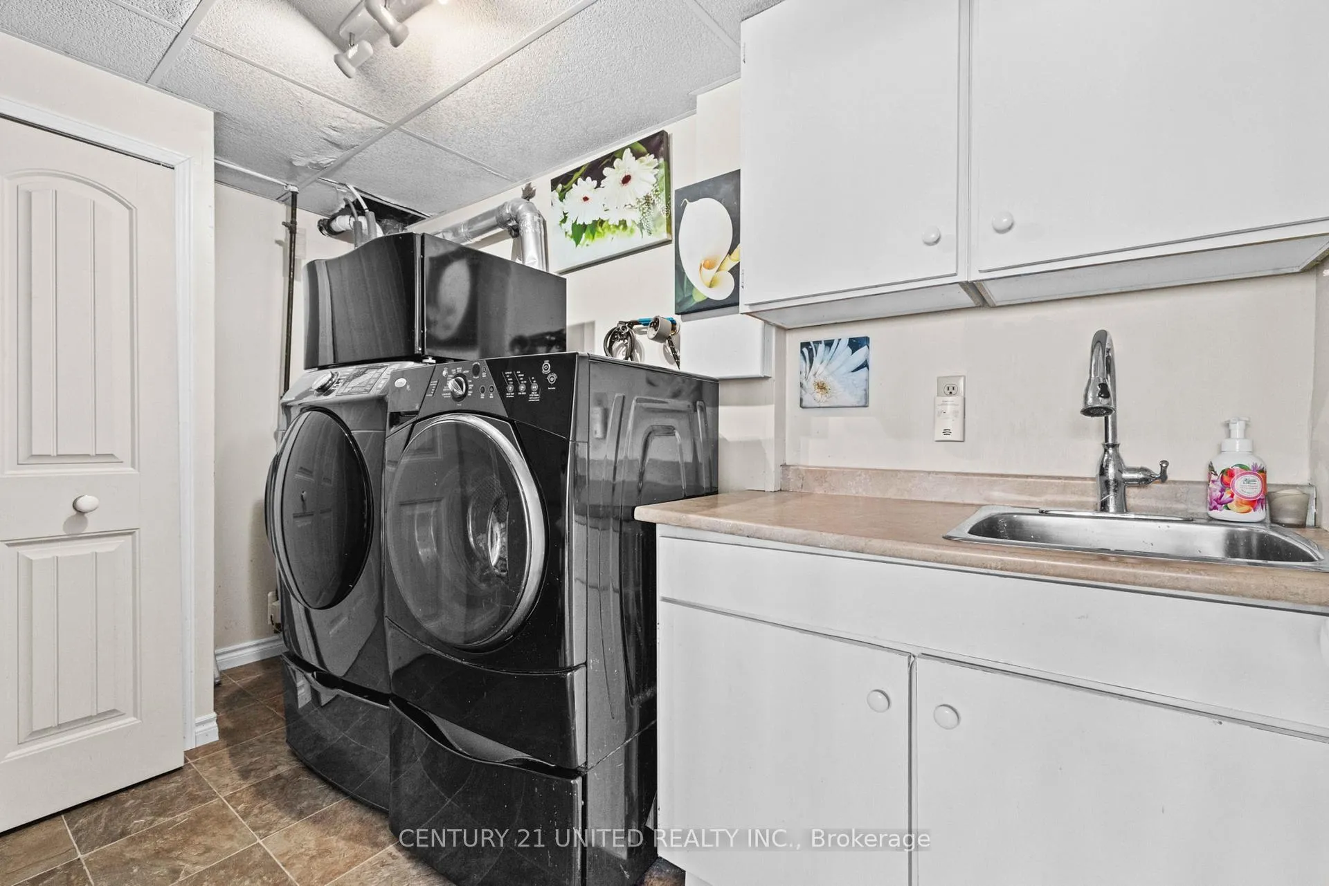 Photo 29 of 2252 Denure Drive, Peterborough, Monaghan Ward 2 — HOMEH