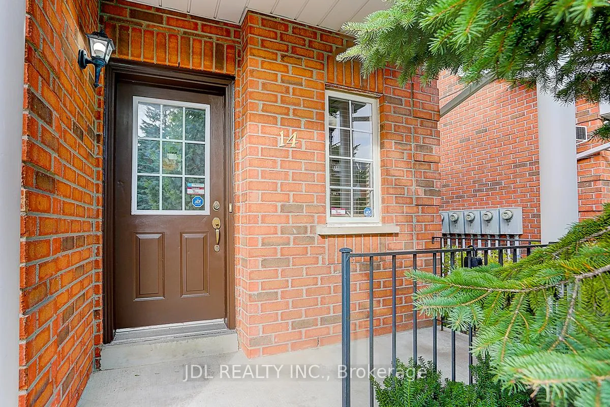 Photo 2 of 14 Zermatt Way, Markham, Unionville — HOMEH