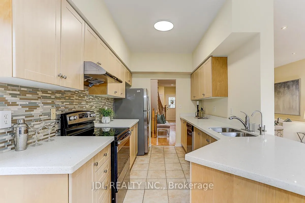 Photo 19 of 14 Zermatt Way, Markham, Unionville — HOMEH