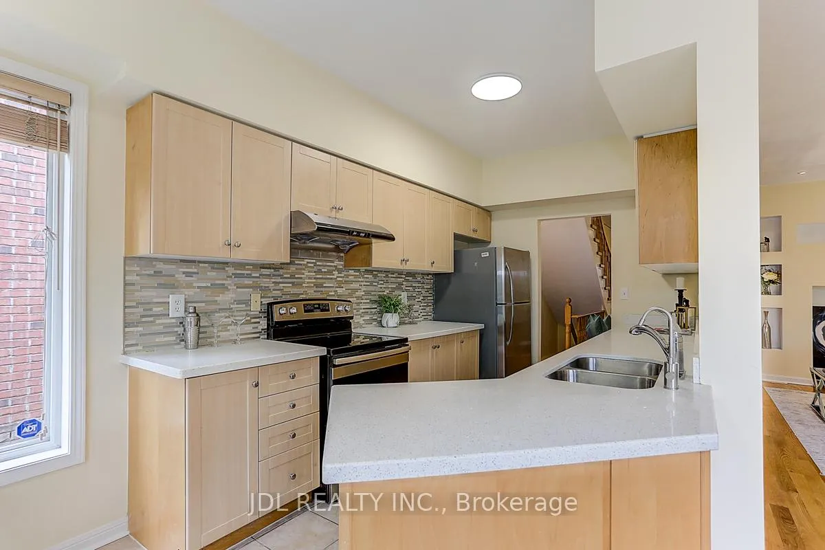 Photo 20 of 14 Zermatt Way, Markham, Unionville — HOMEH