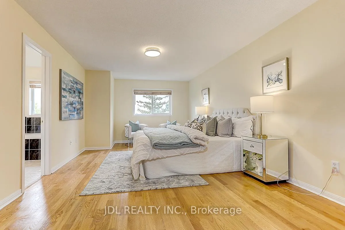 Photo 28 of 14 Zermatt Way, Markham, Unionville — HOMEH
