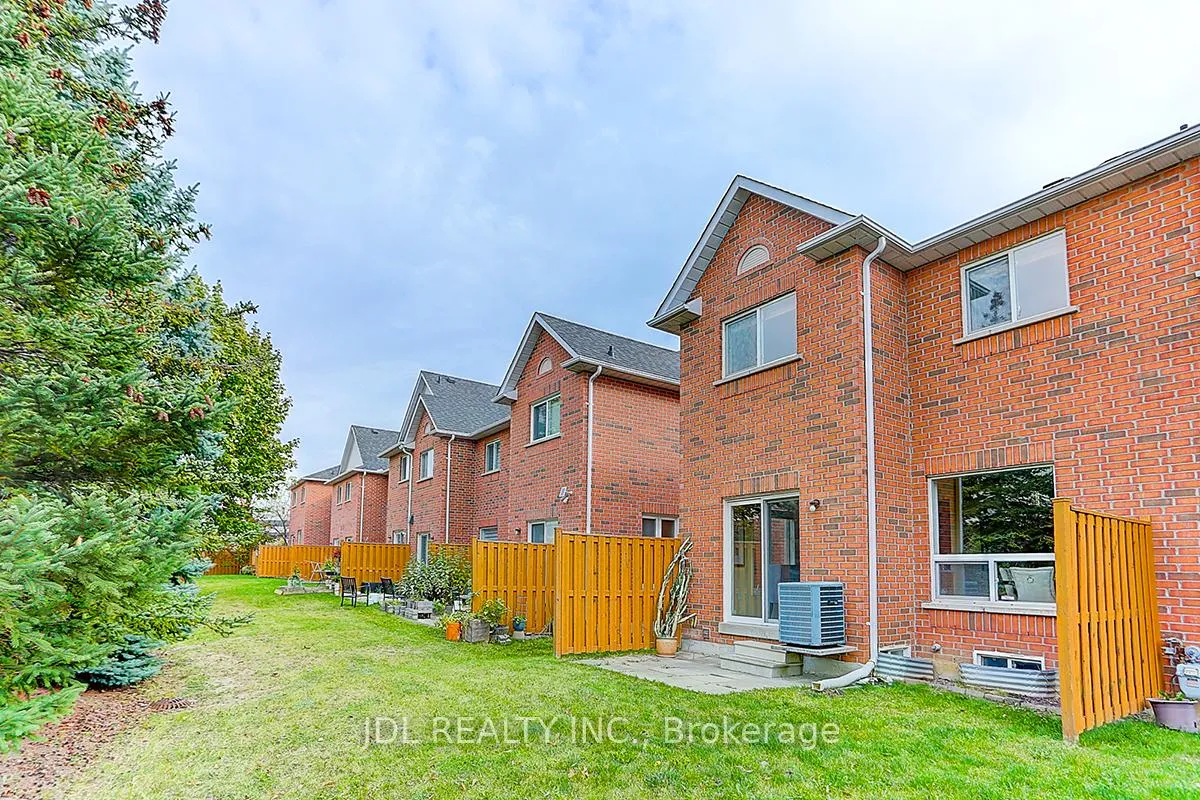 Photo 44 of 14 Zermatt Way, Markham, Unionville — HOMEH