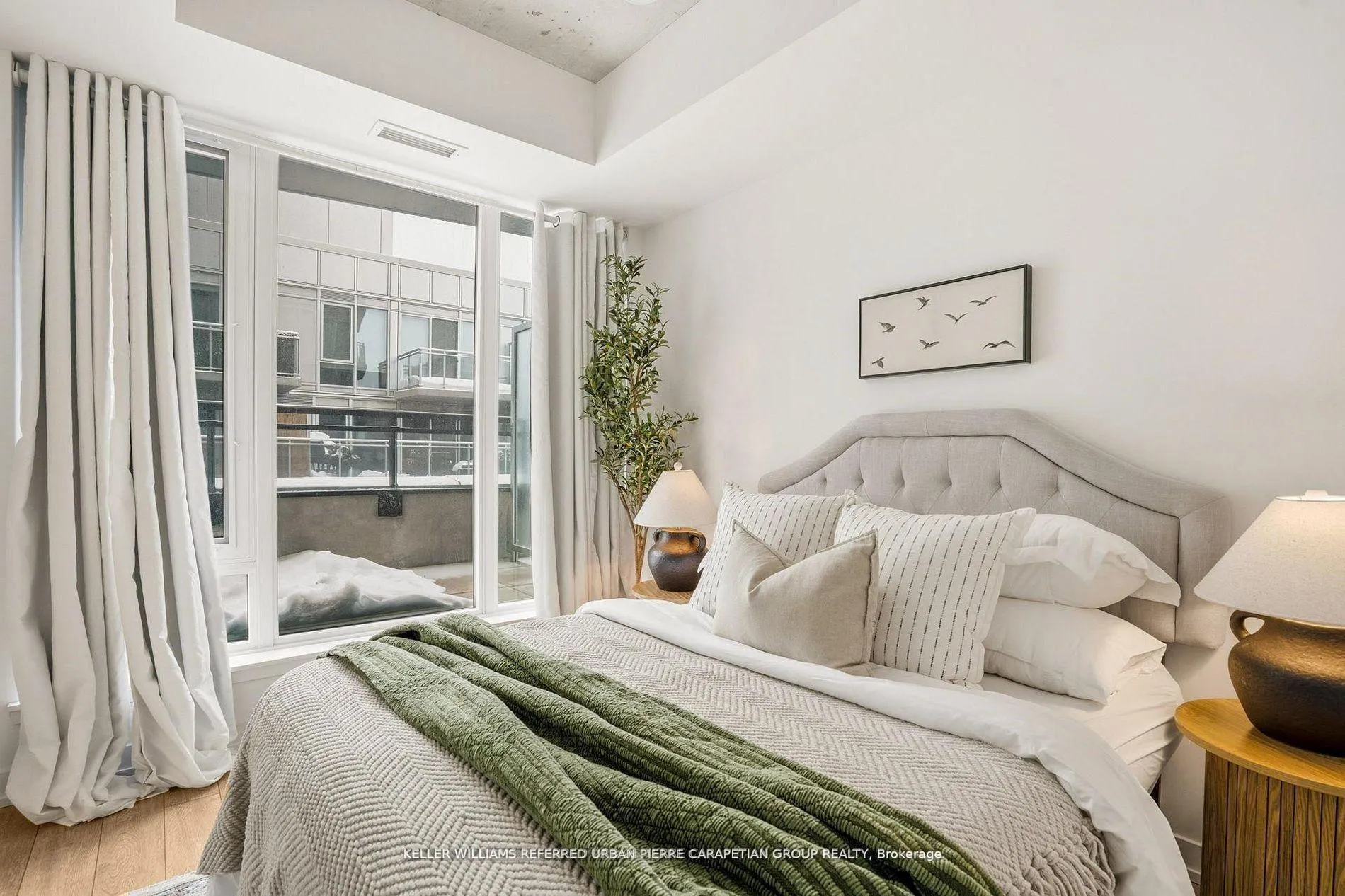 Photo 15 of 45 Baseball Place, Toronto, South Riverdale — HOMEH