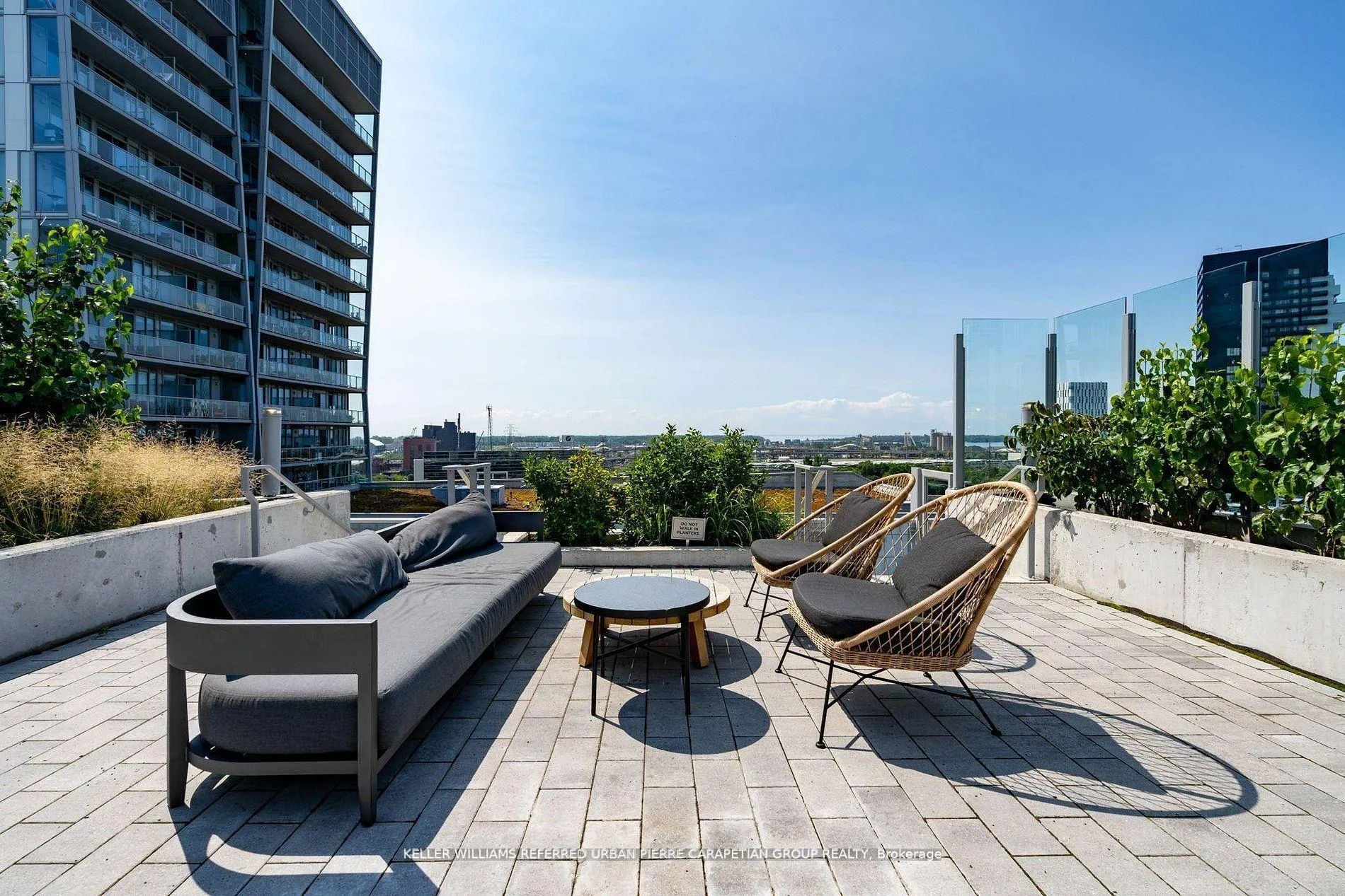 Photo 32 of 45 Baseball Place, Toronto, South Riverdale — HOMEH