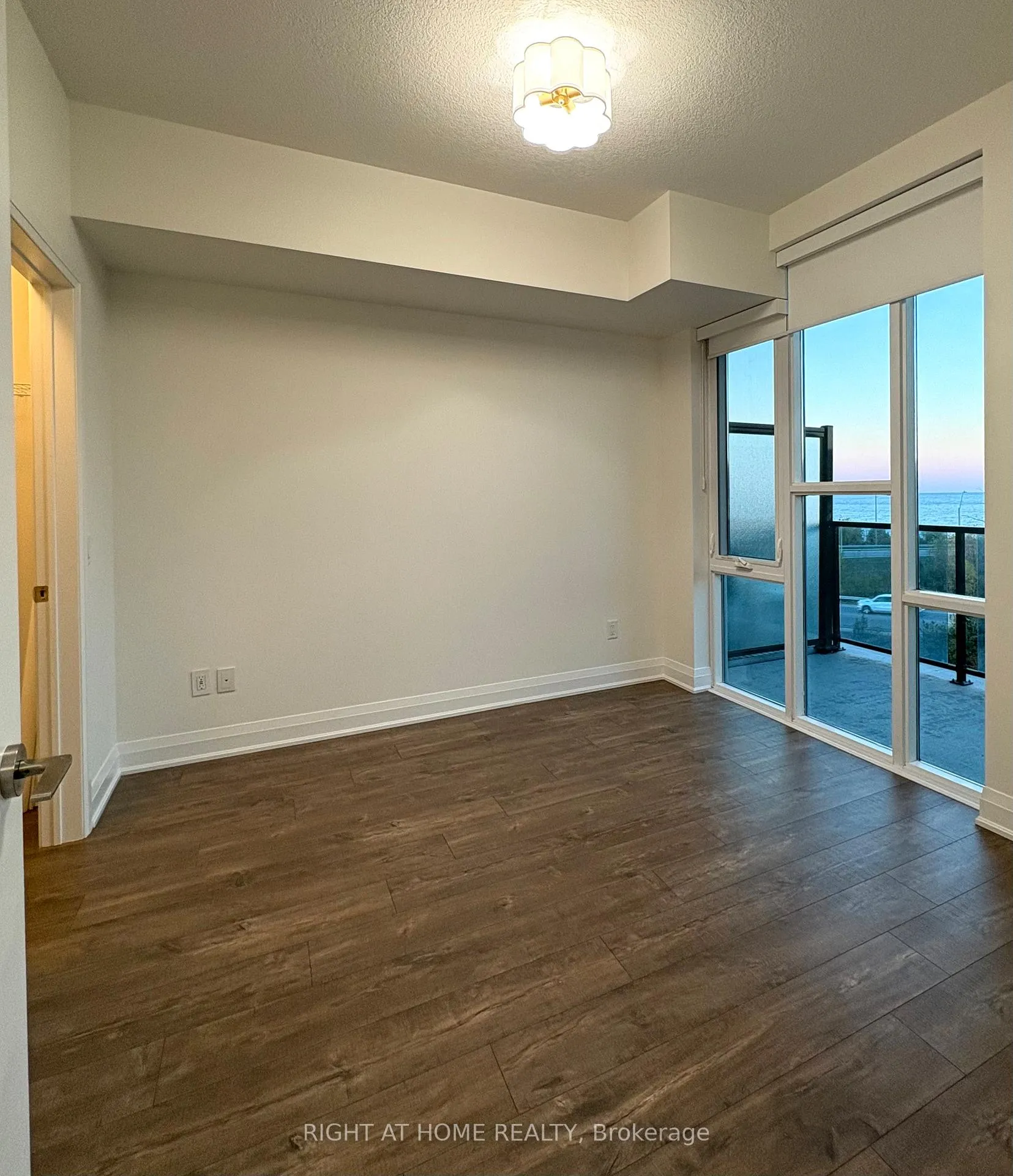 Photo 5 of Unit 513, 16 Concord Place, Grimsby, Grimsby Beach — HOMEH