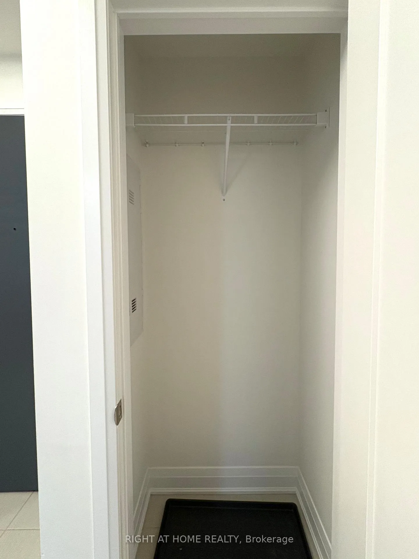 Photo 12 of Unit 513, 16 Concord Place, Grimsby, Grimsby Beach — HOMEH