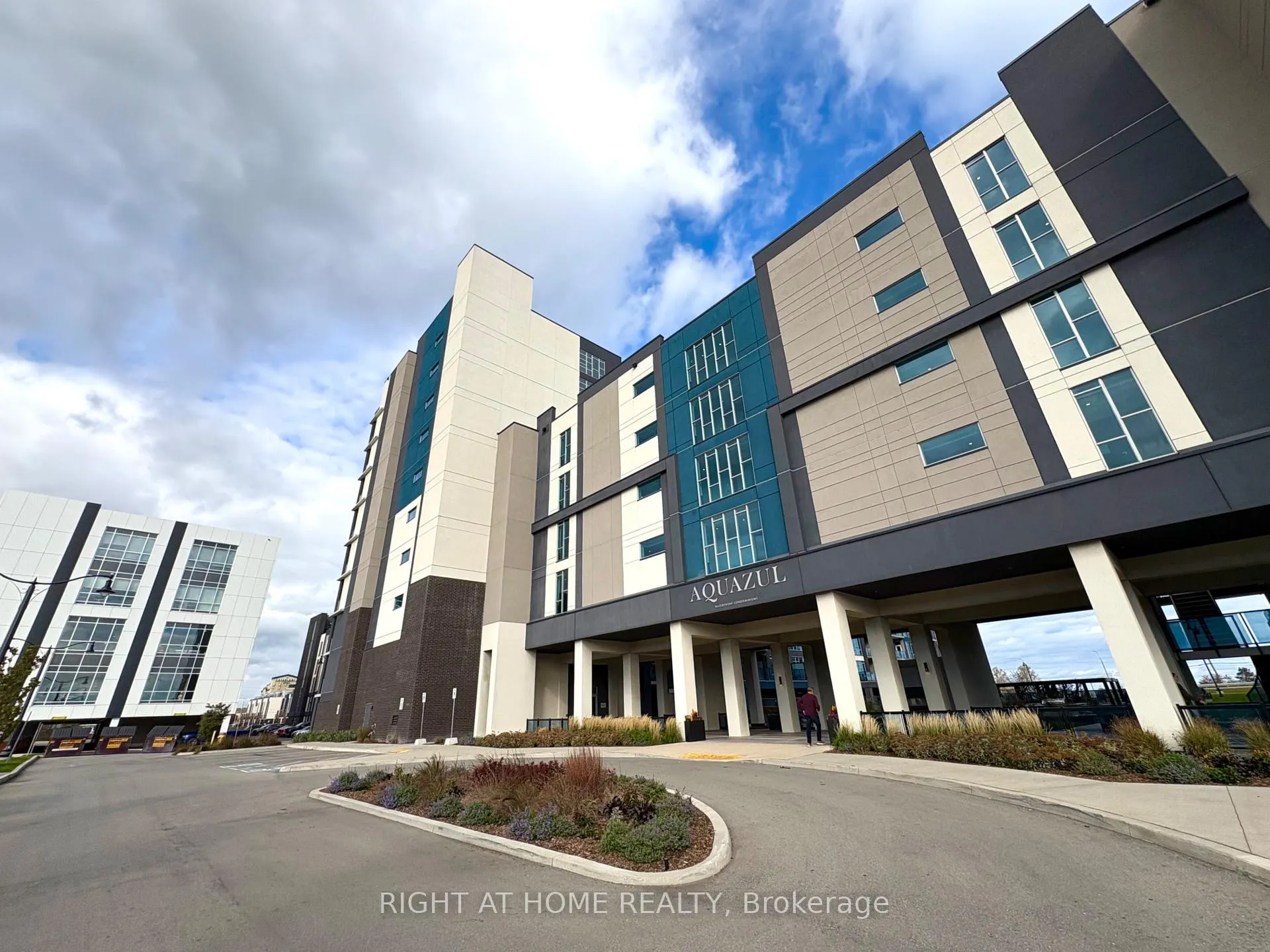Photo 14 of Unit 513, 16 Concord Place, Grimsby, Grimsby Beach — HOMEH
