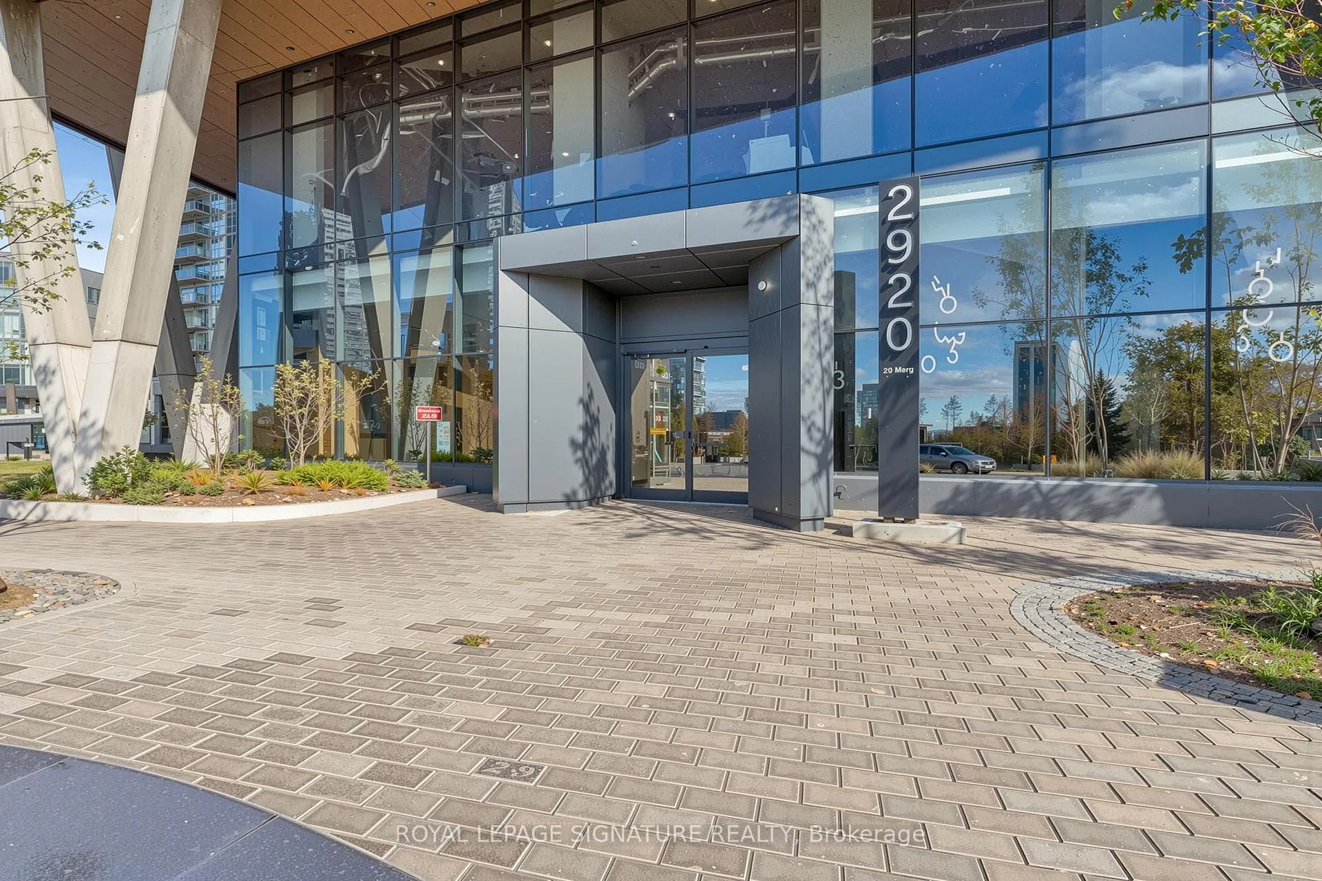Photo 1 of Unit 4405, 2920 Highway 7, Vaughan, Concord — HOMEH