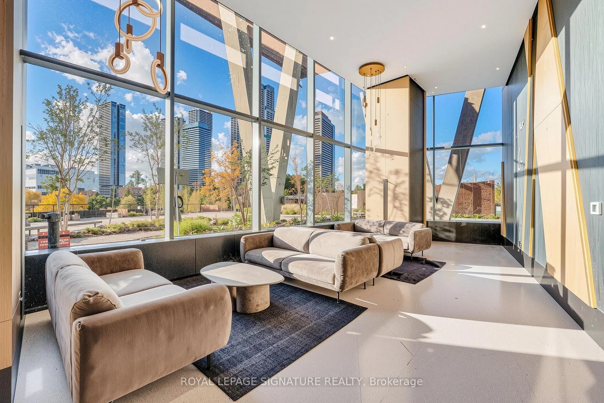 Photo 3 of Unit 4405, 2920 Highway 7, Vaughan, Concord — HOMEH