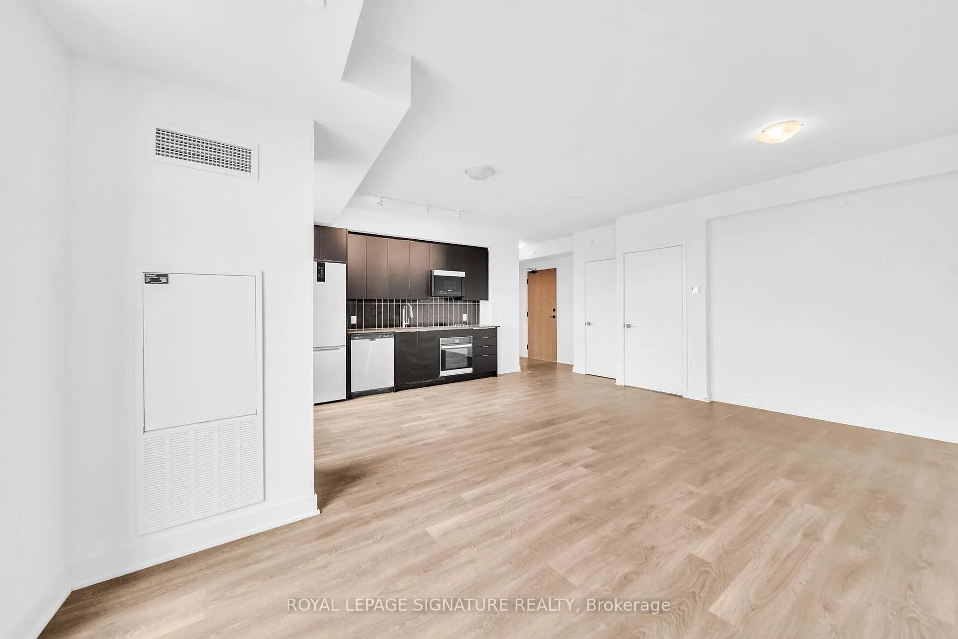 Photo 10 of Unit 4405, 2920 Highway 7, Vaughan, Concord — HOMEH
