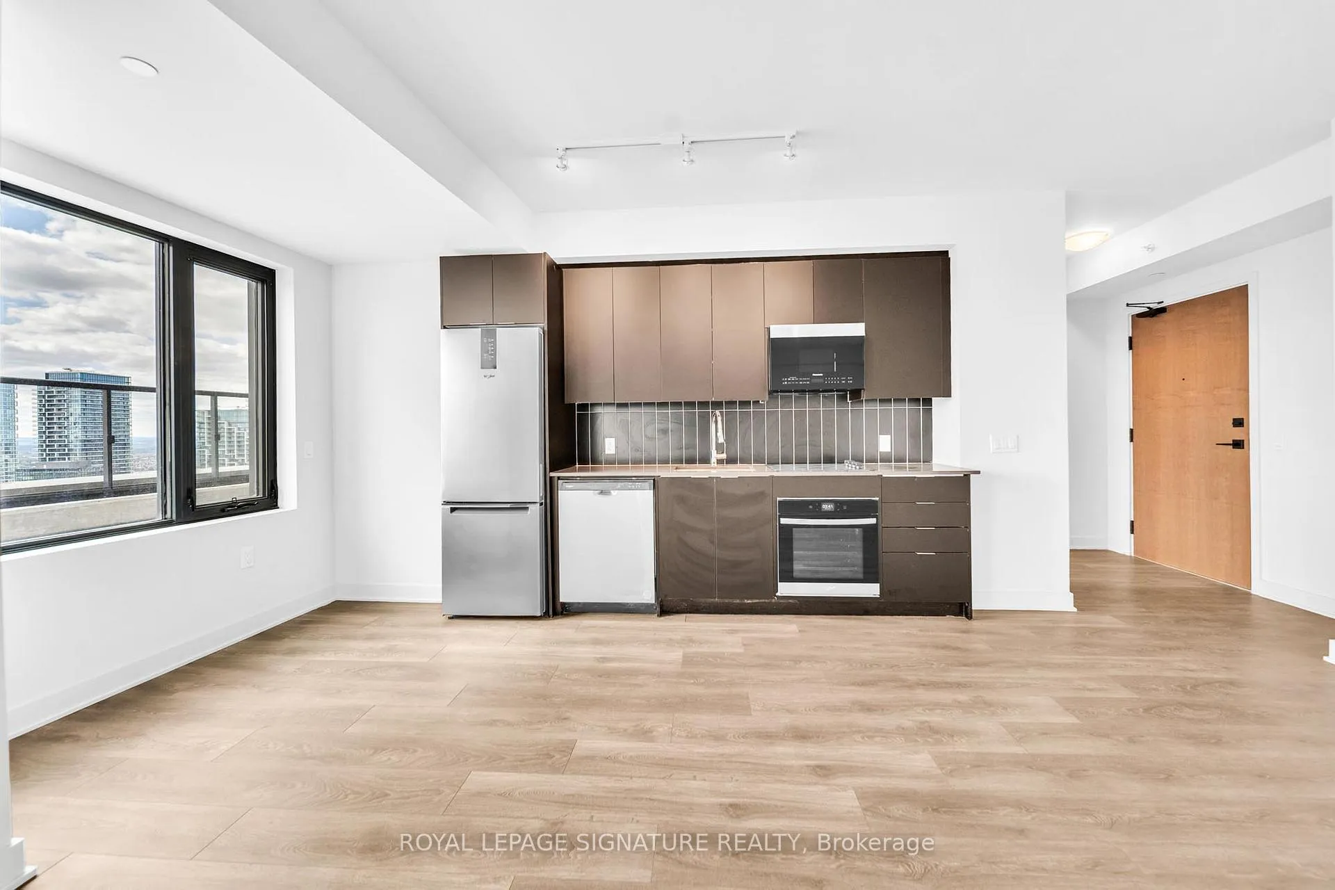Photo 11 of Unit 4405, 2920 Highway 7, Vaughan, Concord — HOMEH