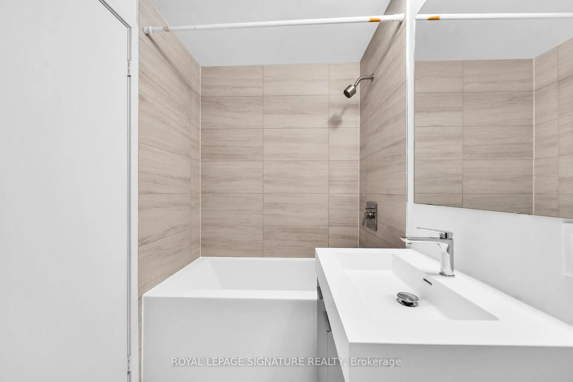 Photo 14 of Unit 4405, 2920 Highway 7, Vaughan, Concord — HOMEH