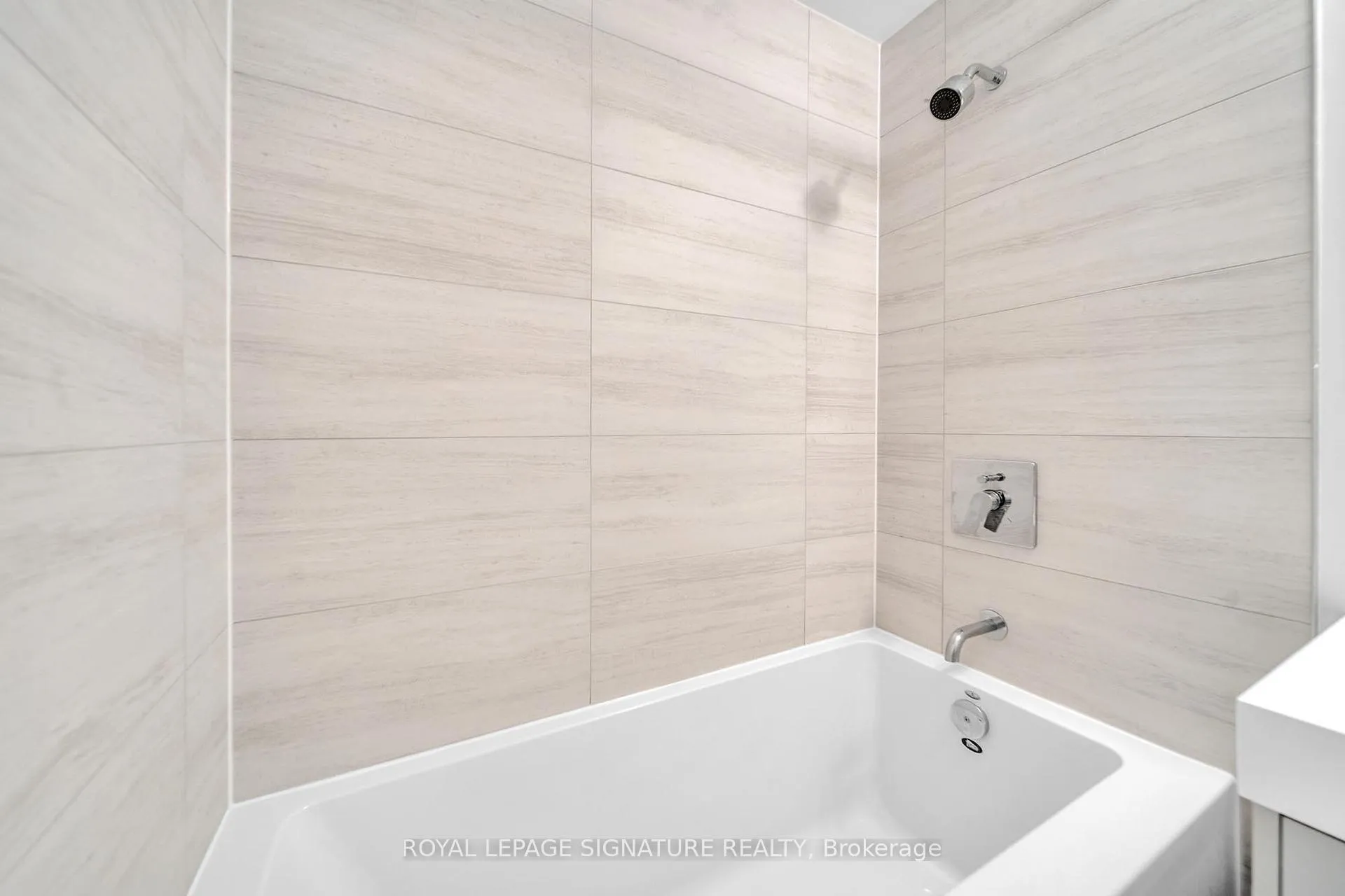 Photo 15 of Unit 4405, 2920 Highway 7, Vaughan, Concord — HOMEH