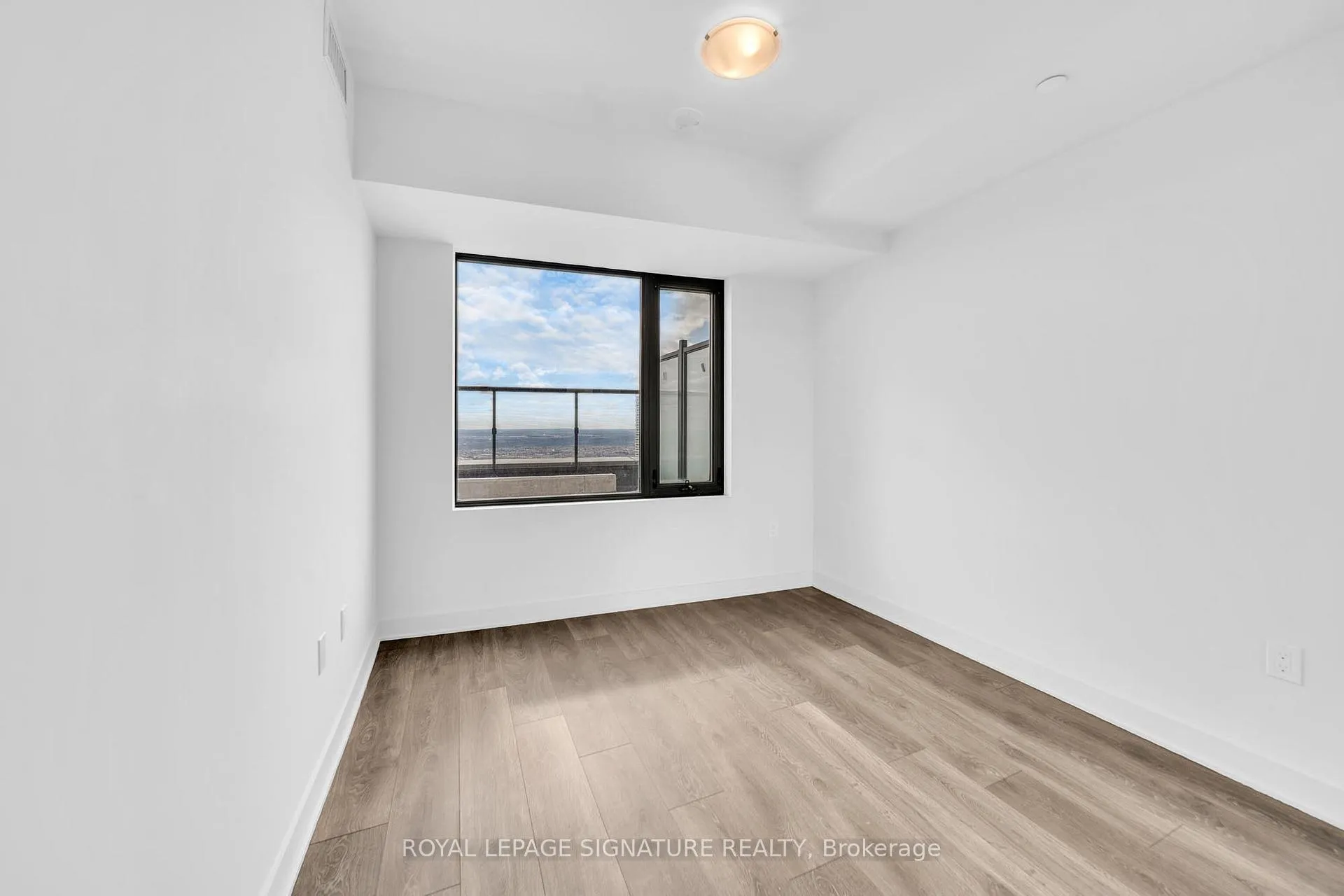 Photo 16 of Unit 4405, 2920 Highway 7, Vaughan, Concord — HOMEH