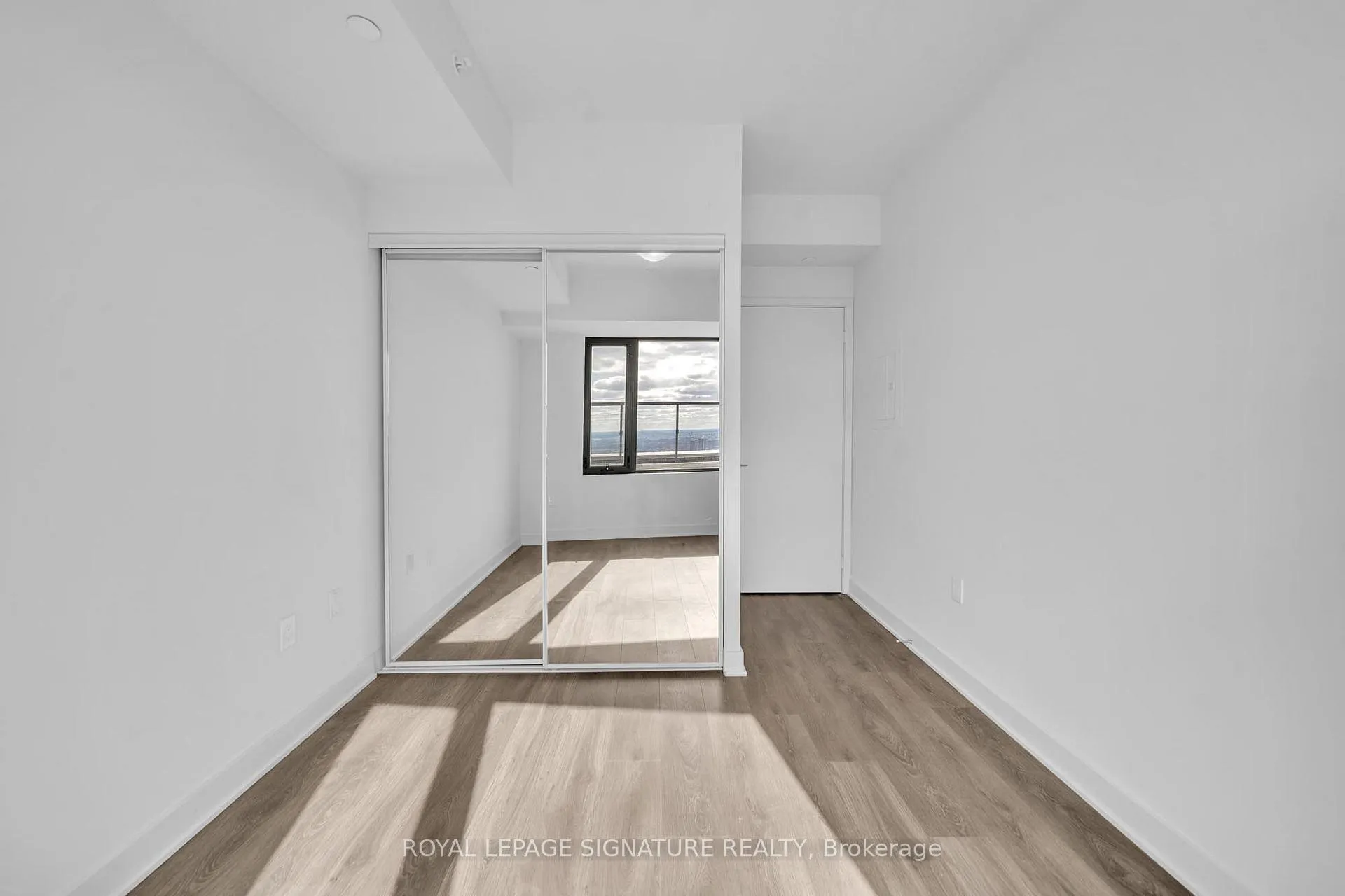 Photo 18 of Unit 4405, 2920 Highway 7, Vaughan, Concord — HOMEH