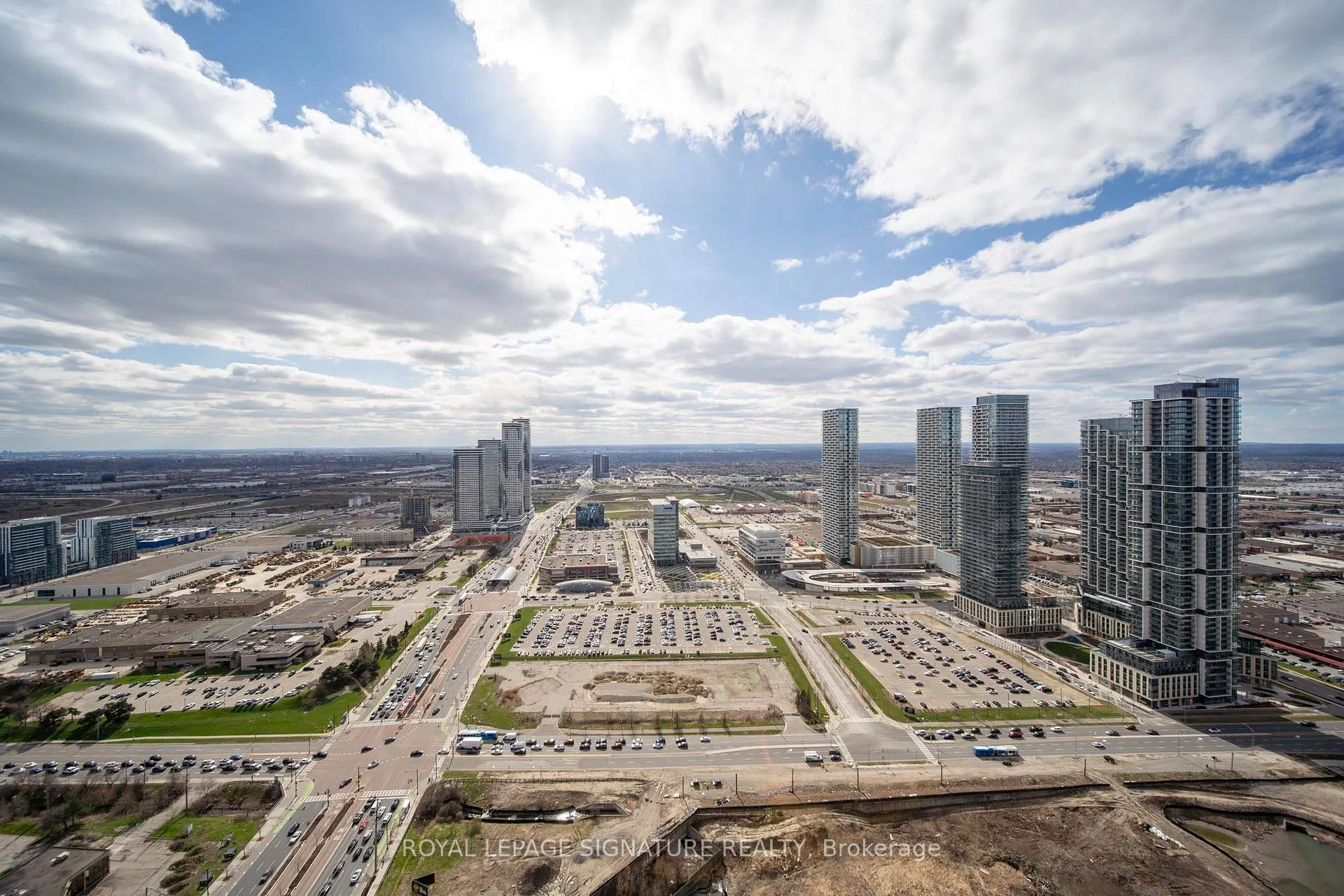 Photo 25 of Unit 4405, 2920 Highway 7, Vaughan, Concord — HOMEH