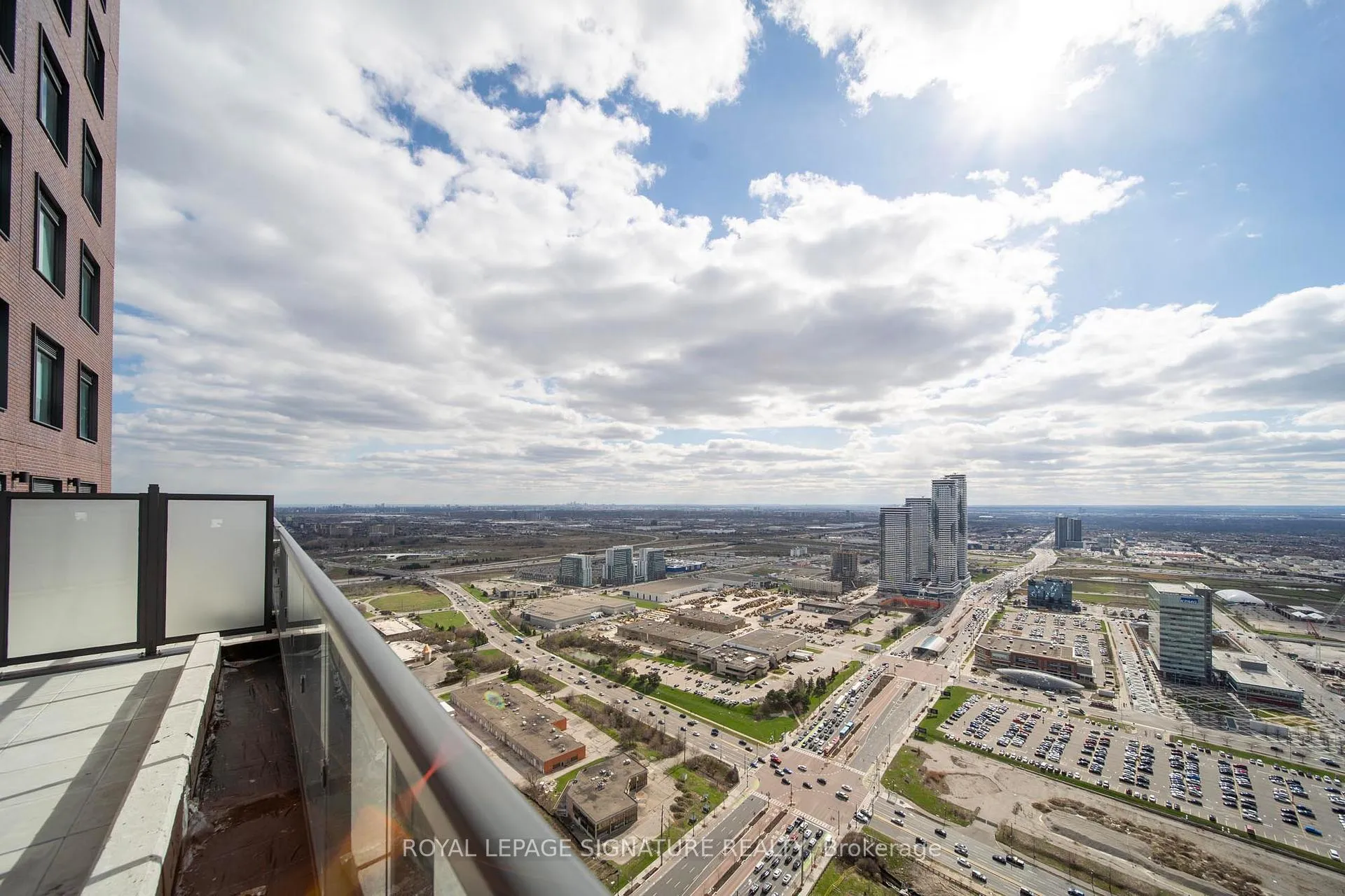 Photo 28 of Unit 4405, 2920 Highway 7, Vaughan, Concord — HOMEH