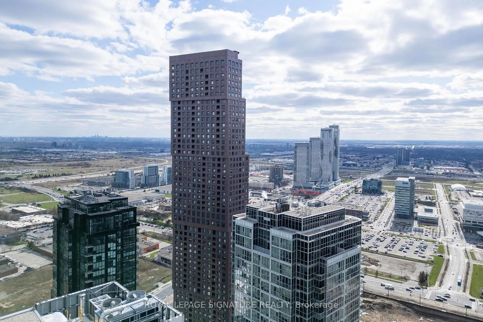Photo 31 of Unit 4405, 2920 Highway 7, Vaughan, Concord — HOMEH