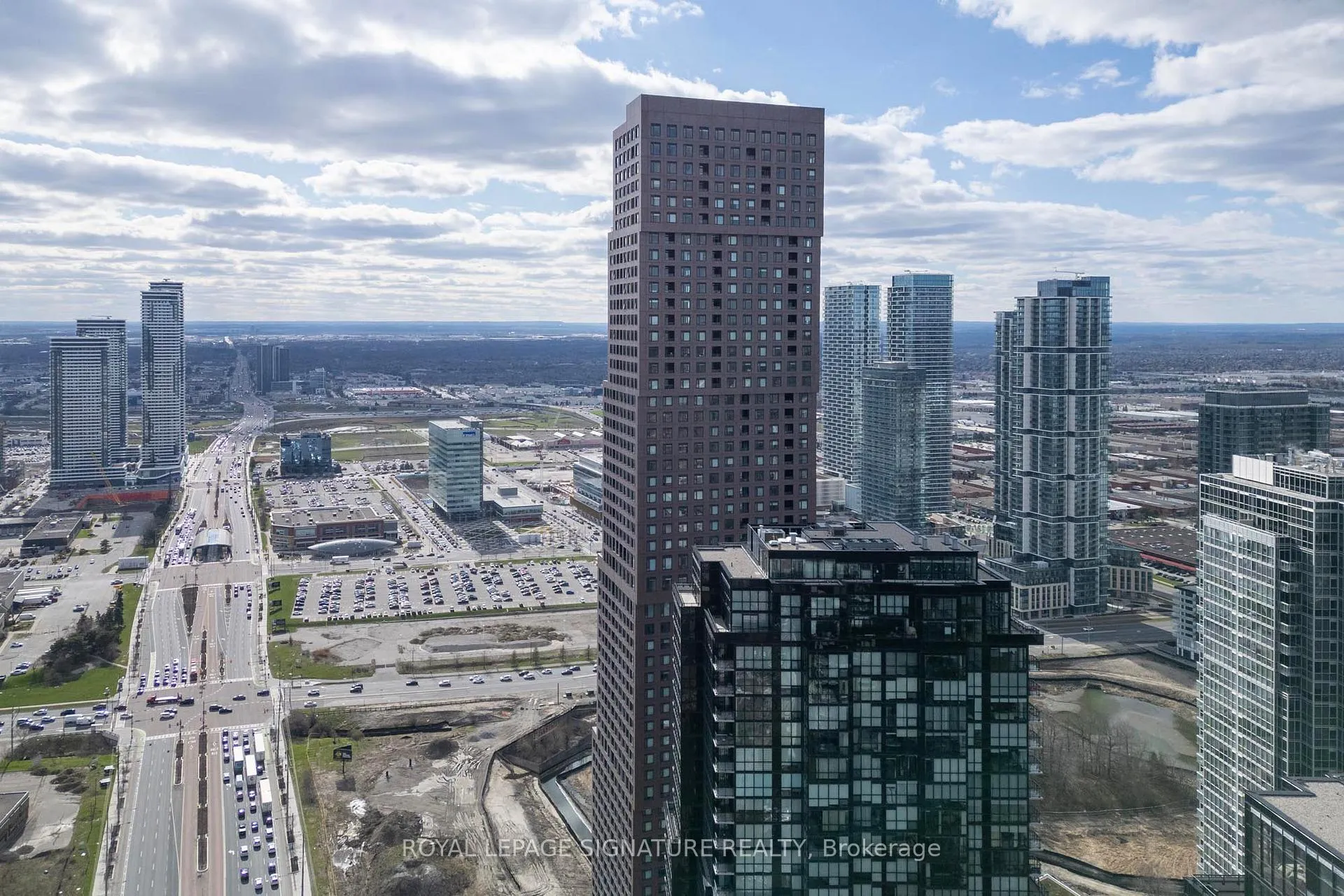 Photo 32 of Unit 4405, 2920 Highway 7, Vaughan, Concord — HOMEH