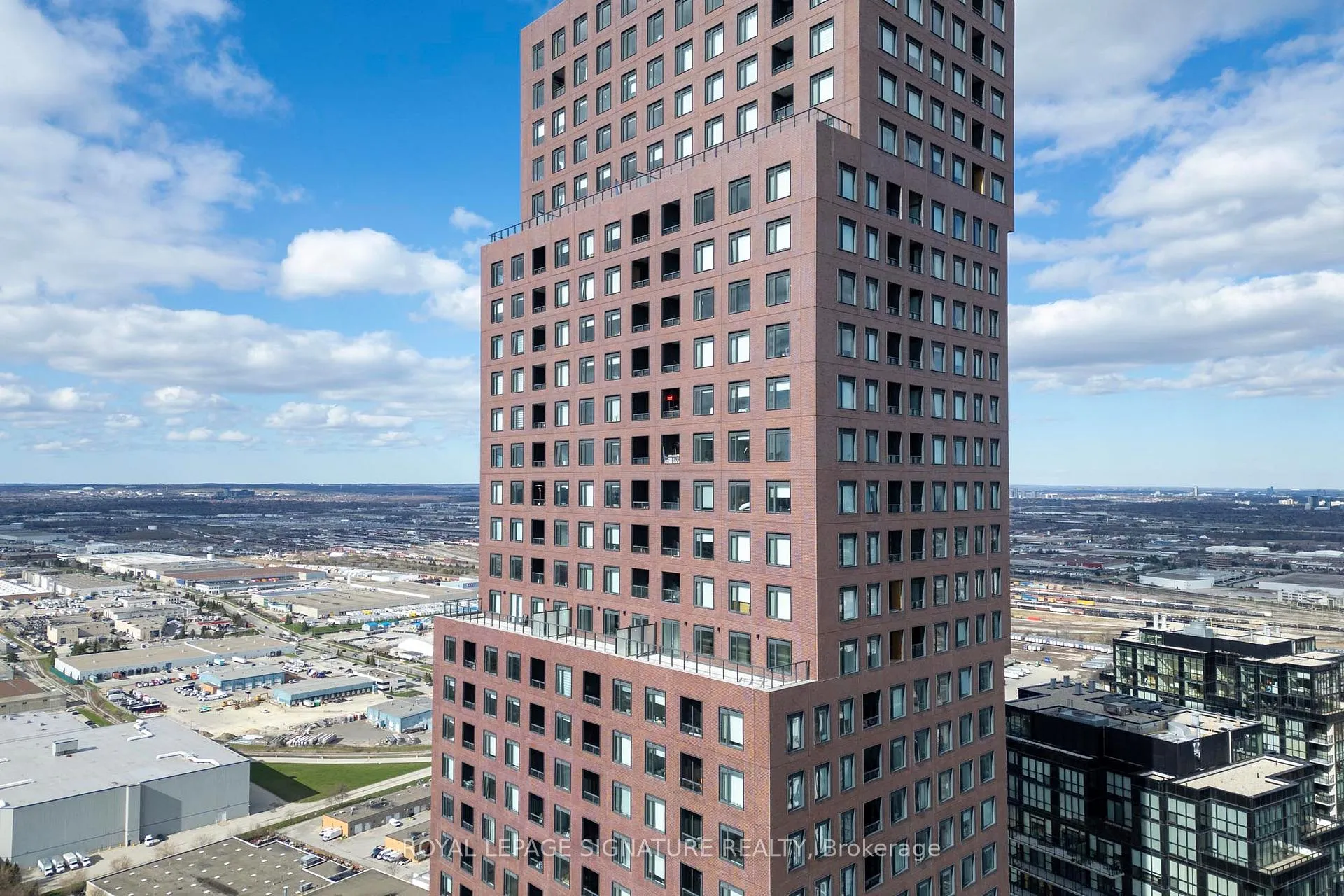 Photo 36 of Unit 4405, 2920 Highway 7, Vaughan, Concord — HOMEH
