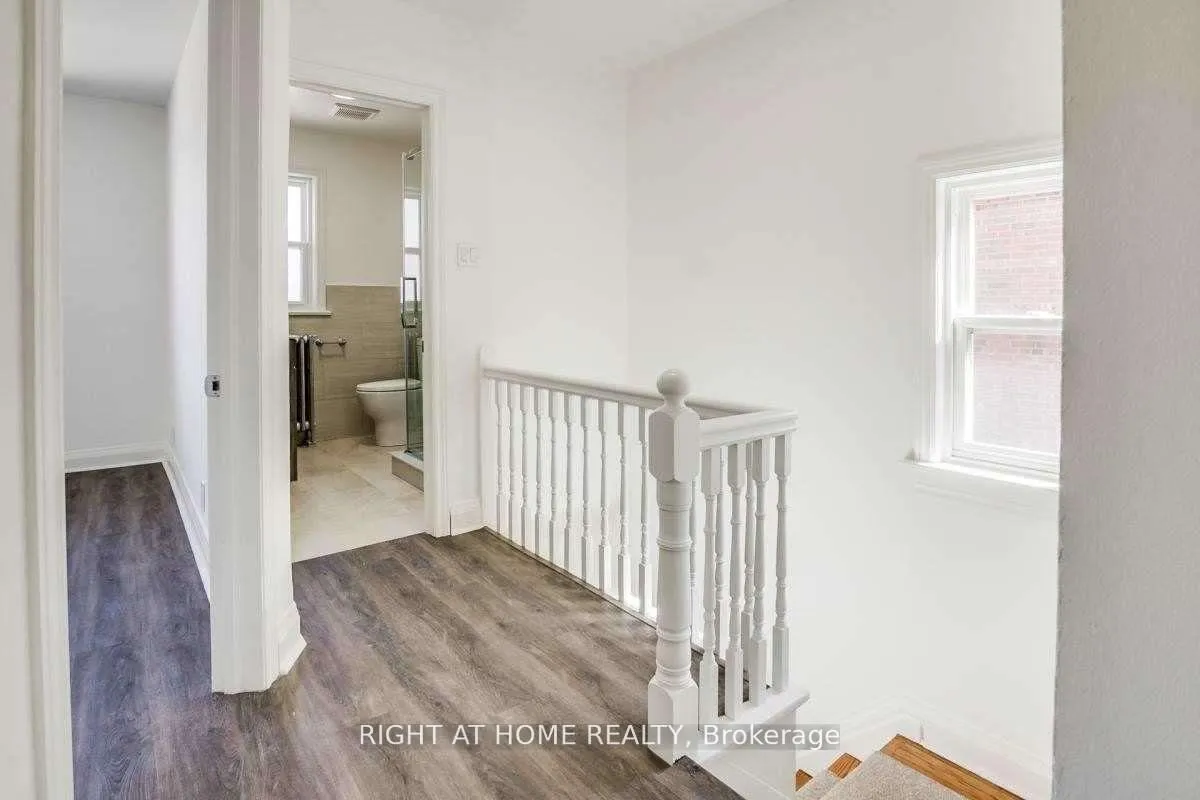 Photo 8 of 1738 Bayview Avenue, Toronto, Mount Pleasant East — HOMEH