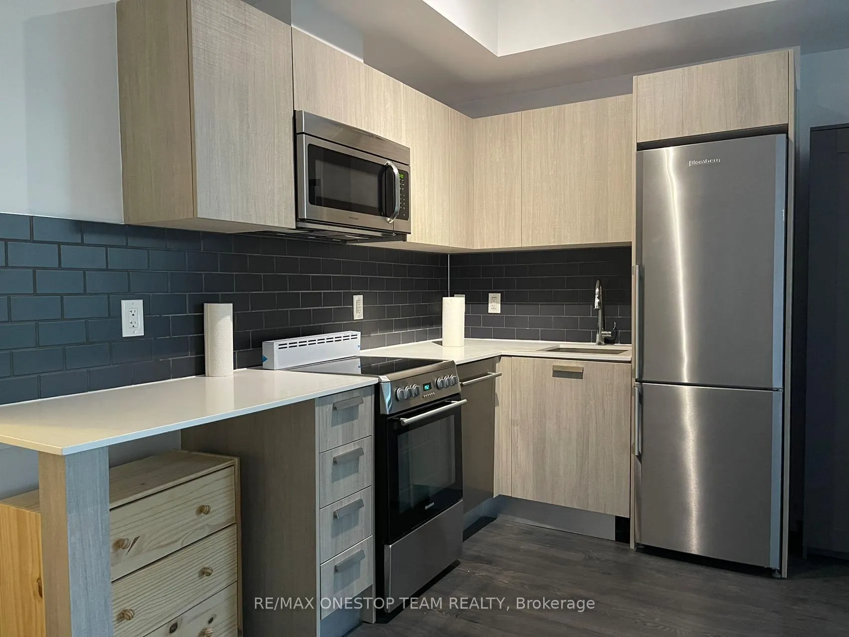Photo 4 of Unit 1106, 42 Charles Street E, Toronto, Church-Yonge Corridor — HOMEH