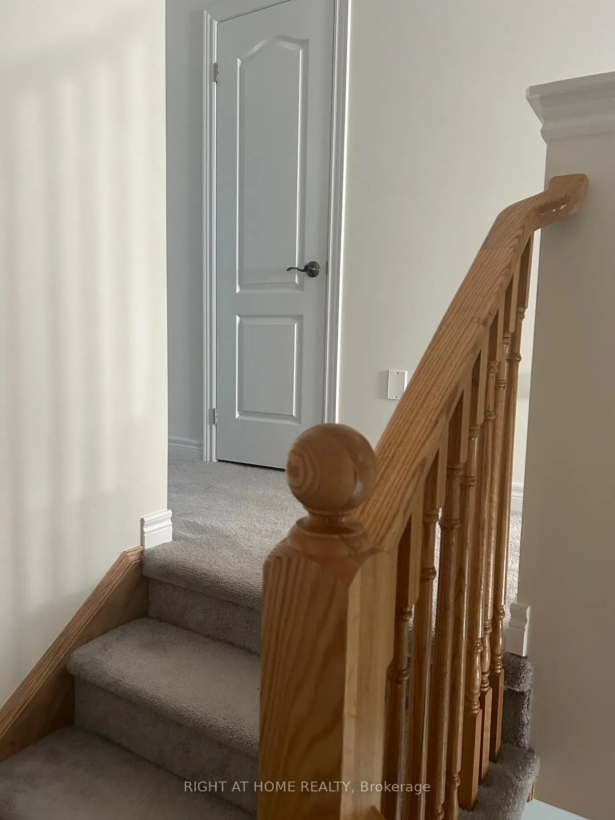 Photo 11 of Unit 13, 166 Deerpath Drive, Guelph, Willow West/Sugarbush/West Acres — HOMEH