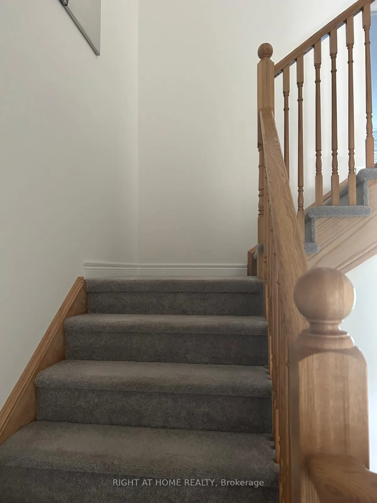 Photo 12 of Unit 13, 166 Deerpath Drive, Guelph, Willow West/Sugarbush/West Acres — HOMEH