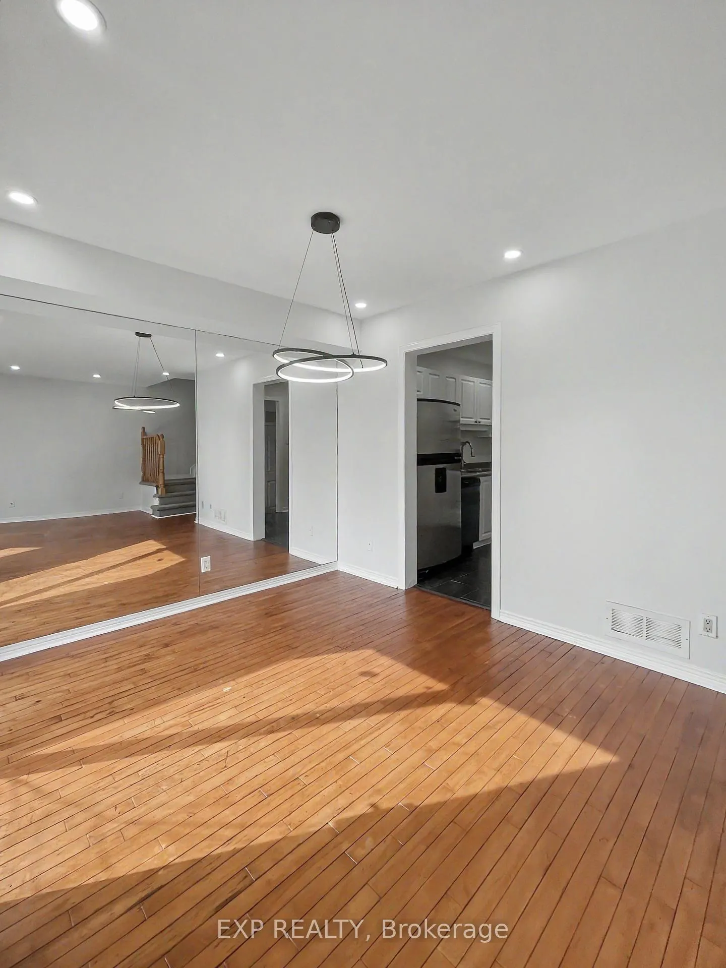 Photo 10 of 4218 Owl Valley Drive, Ottawa, Riverside South/Gloucester Glen — HOMEH