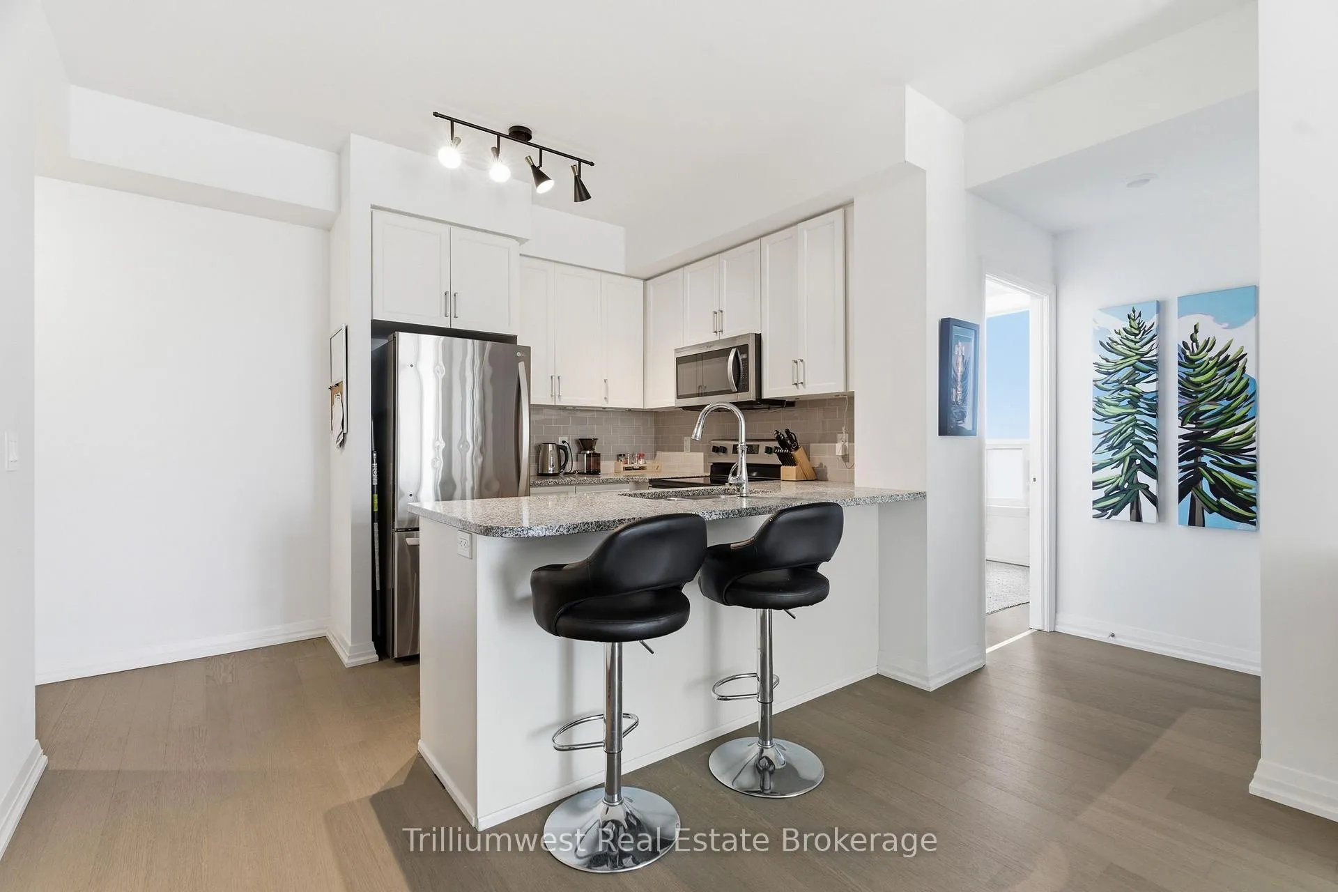Photo 6 of Unit 702, 155 Caroline Street S, Waterloo — HOMEH