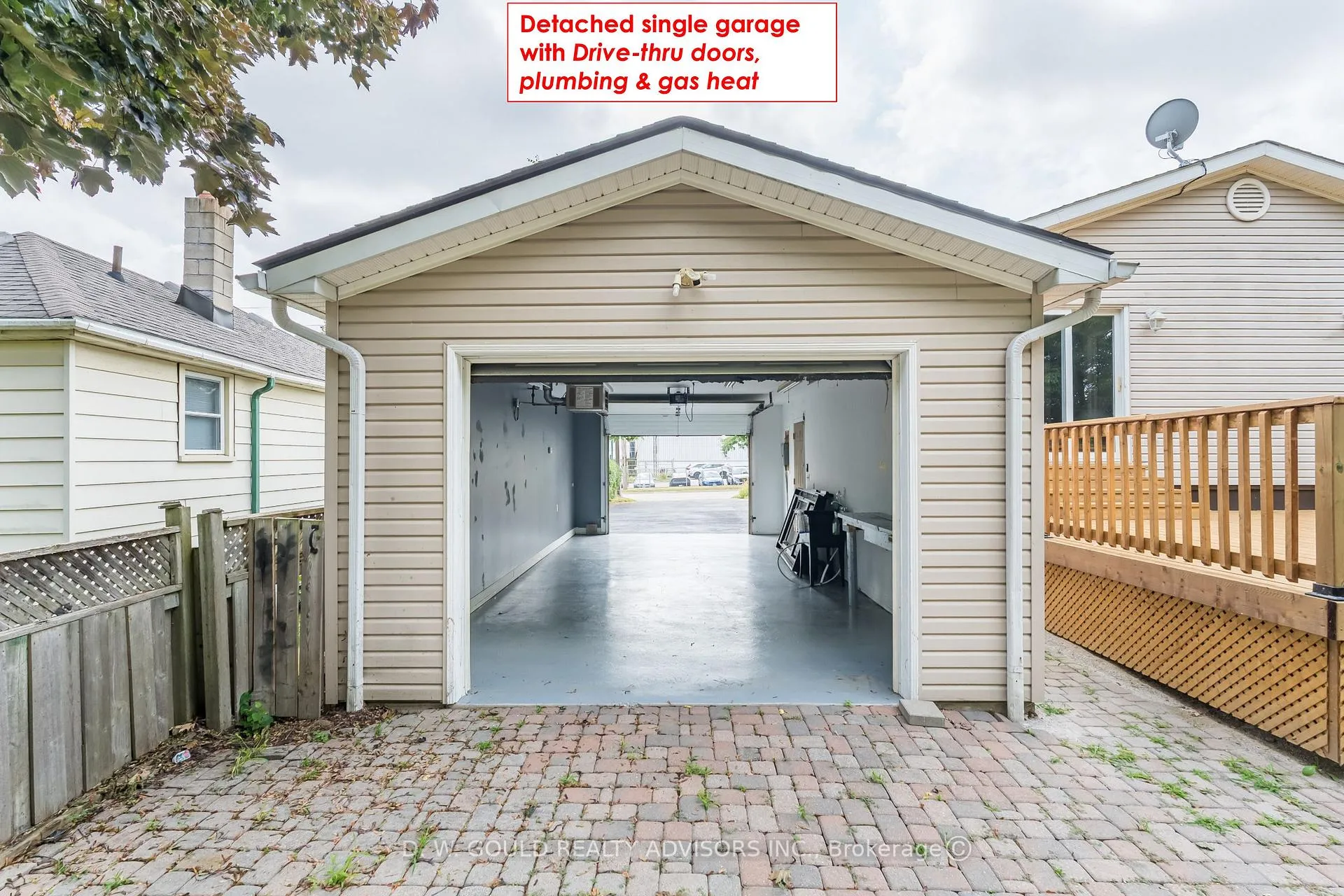 Photo 3 of 42 River Drive, Halton Hills, Georgetown — HOMEH
