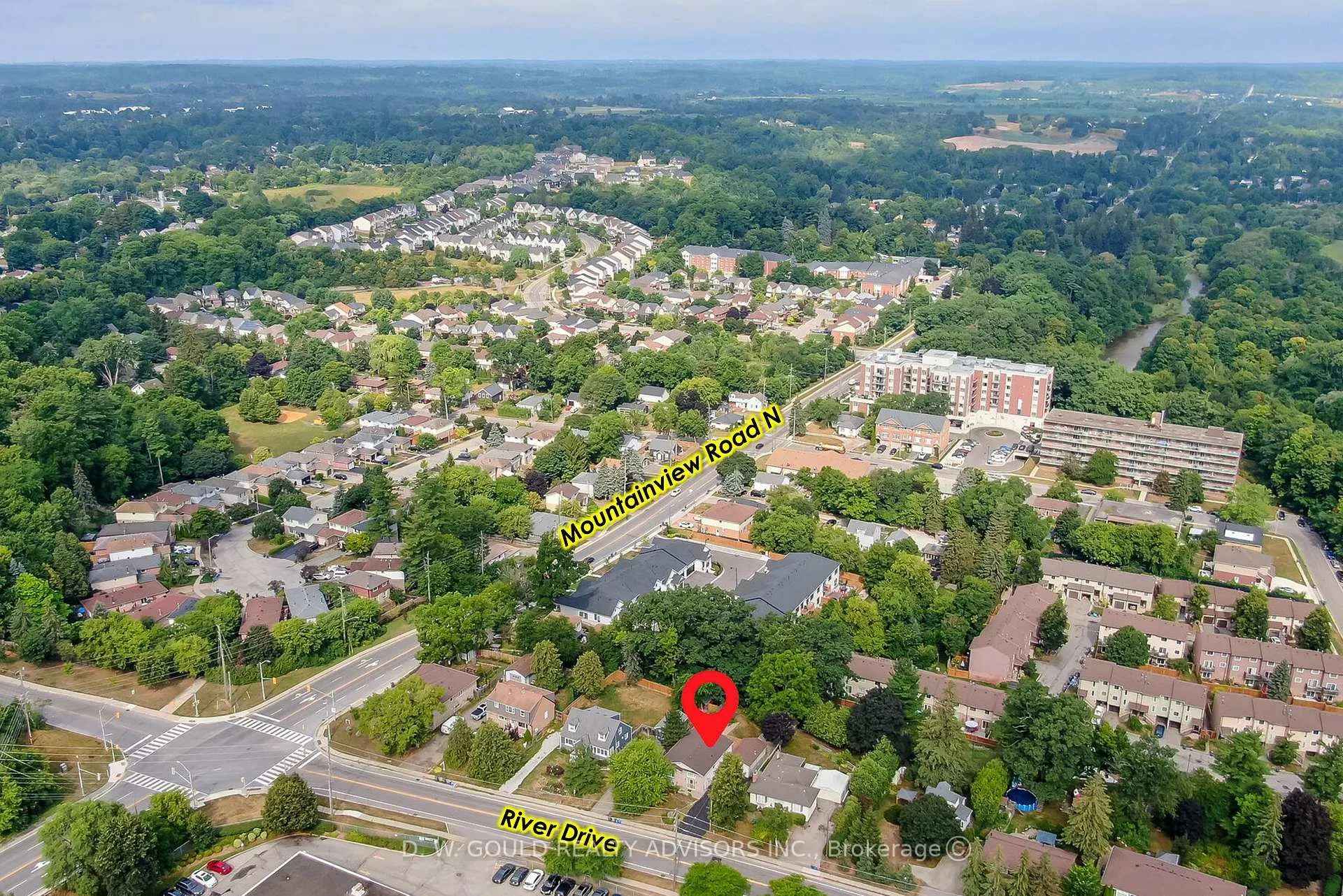 Photo 4 of 42 River Drive, Halton Hills, Georgetown — HOMEH