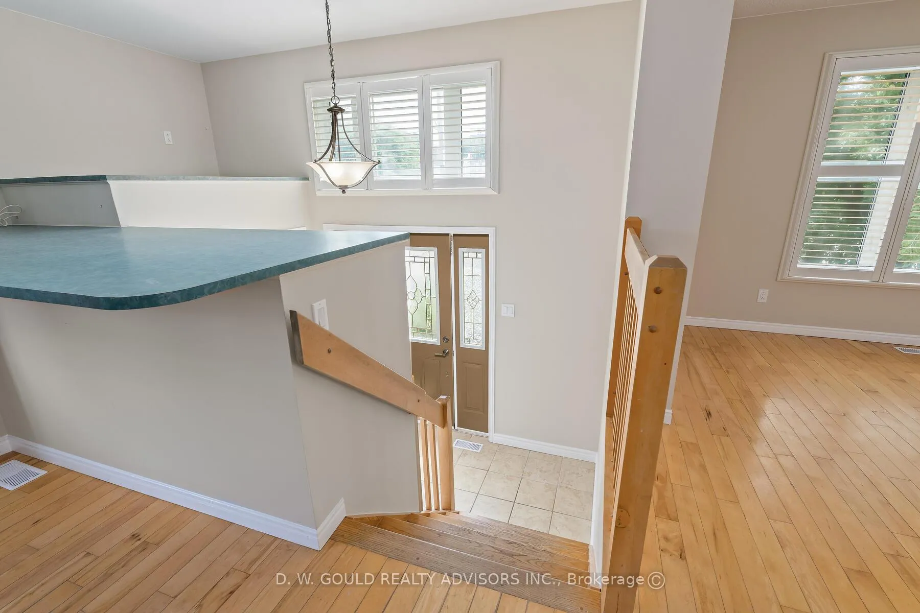 Photo 10 of 42 River Drive, Halton Hills, Georgetown — HOMEH