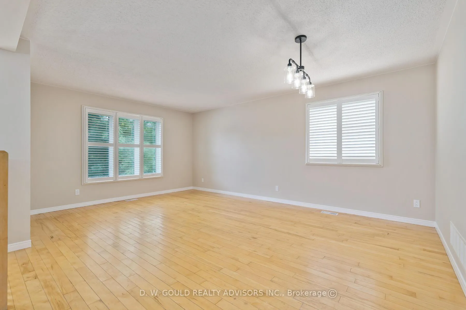 Photo 12 of 42 River Drive, Halton Hills, Georgetown — HOMEH