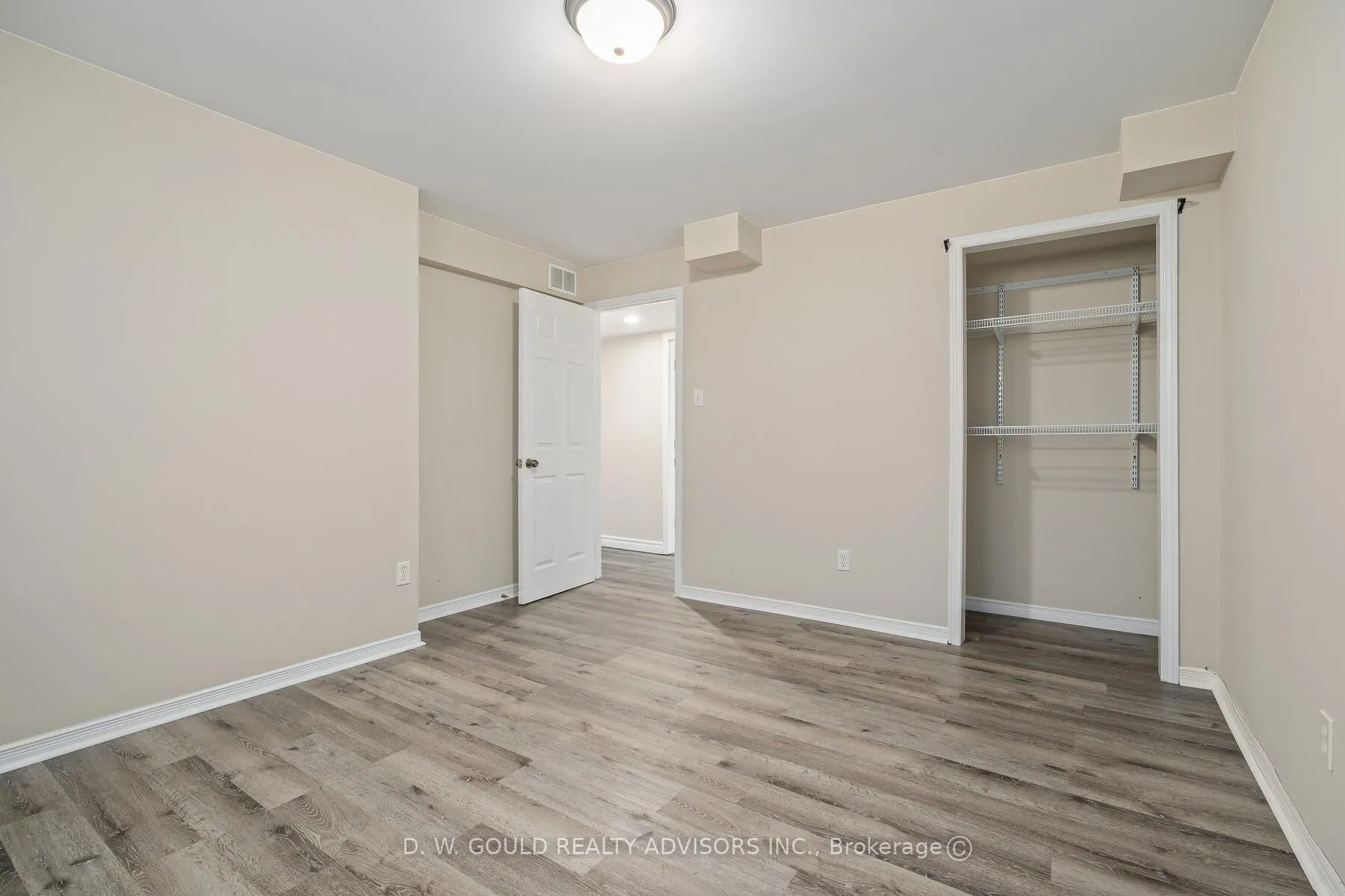 Photo 32 of 42 River Drive, Halton Hills, Georgetown — HOMEH