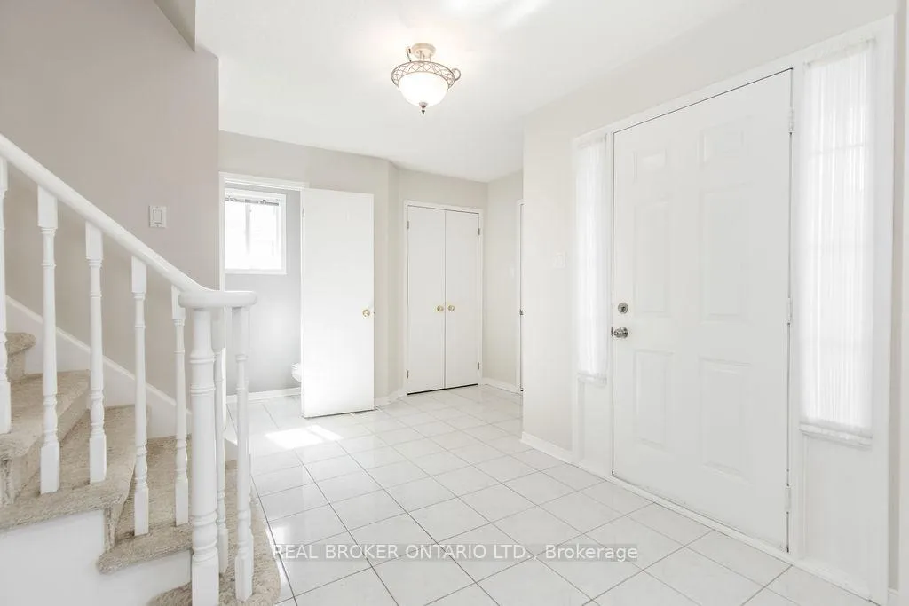 Photo 3 of 65 Benson Drive, Barrie, Sandy Hollow — HOMEH