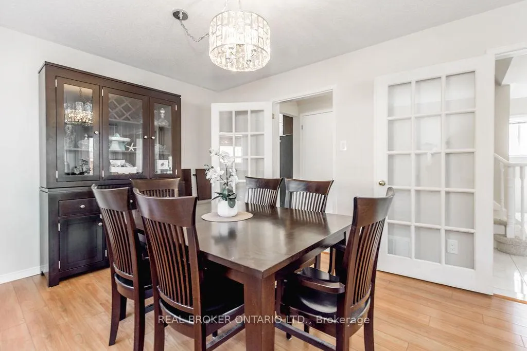 Photo 7 of 65 Benson Drive, Barrie, Sandy Hollow — HOMEH