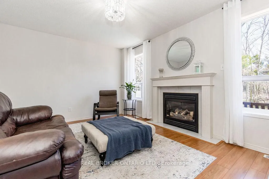 Photo 10 of 65 Benson Drive, Barrie, Sandy Hollow — HOMEH