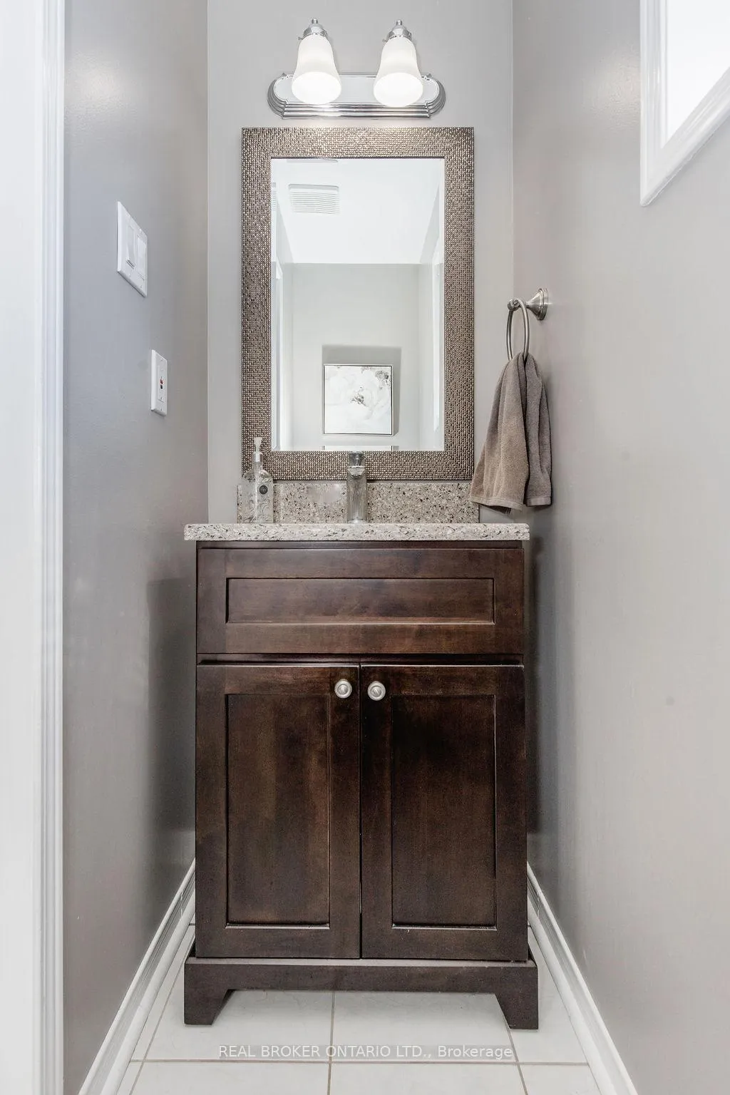 Photo 20 of 65 Benson Drive, Barrie, Sandy Hollow — HOMEH