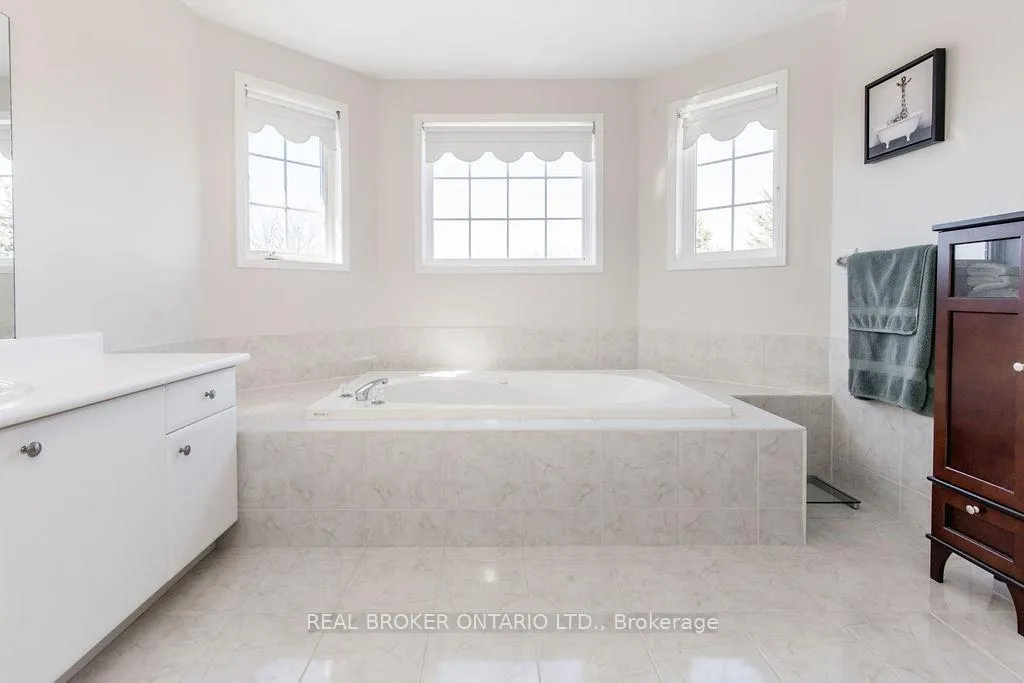 Photo 30 of 65 Benson Drive, Barrie, Sandy Hollow — HOMEH