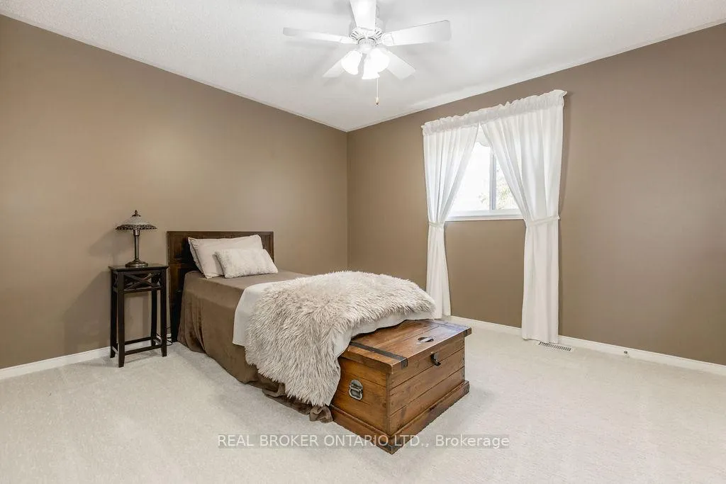 Photo 37 of 65 Benson Drive, Barrie, Sandy Hollow — HOMEH