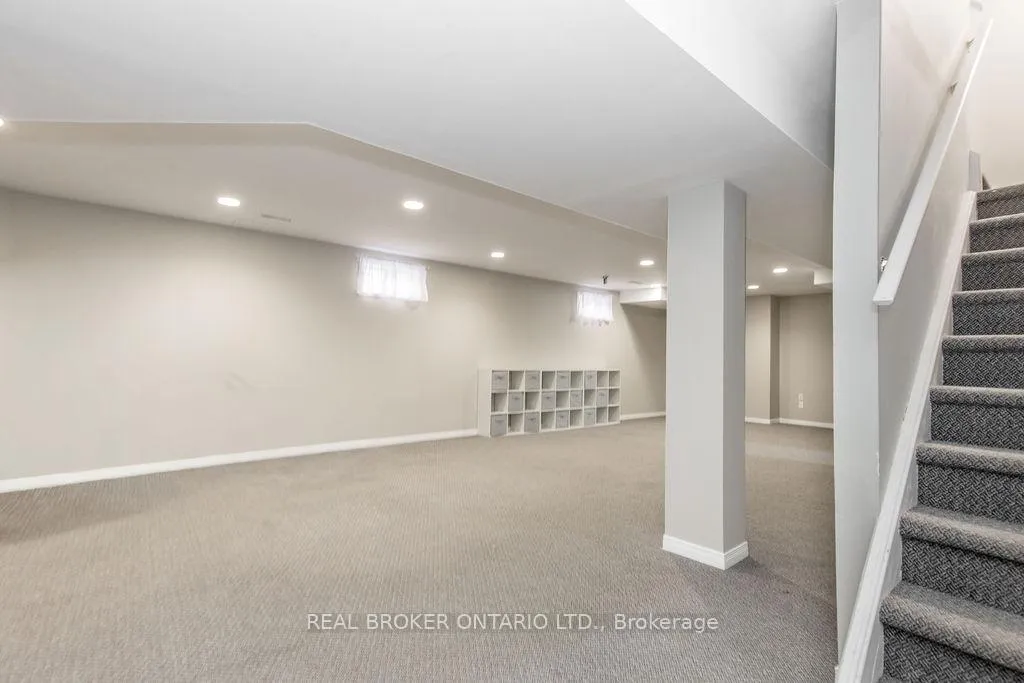 Photo 39 of 65 Benson Drive, Barrie, Sandy Hollow — HOMEH