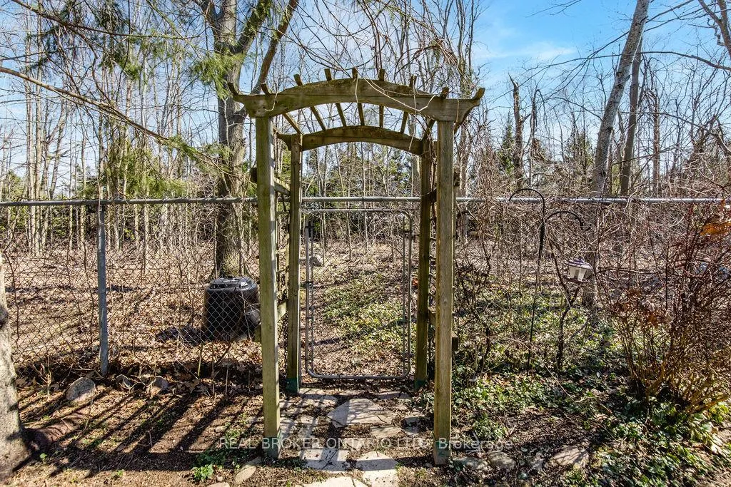 Photo 46 of 65 Benson Drive, Barrie, Sandy Hollow — HOMEH