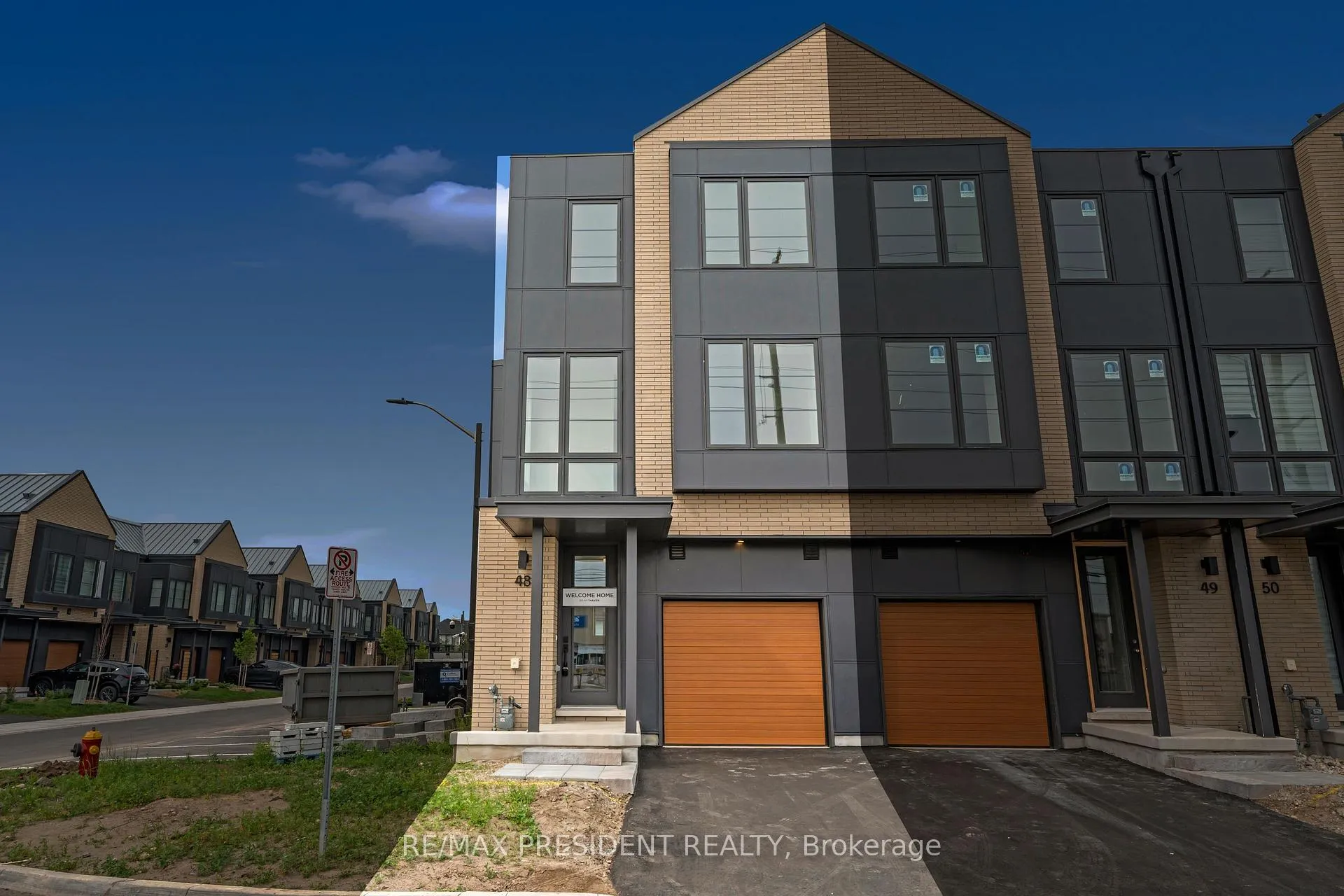 Photo 1 of Unit 48, 2273 Turnberry Road, Burlington, Rose — HOMEH