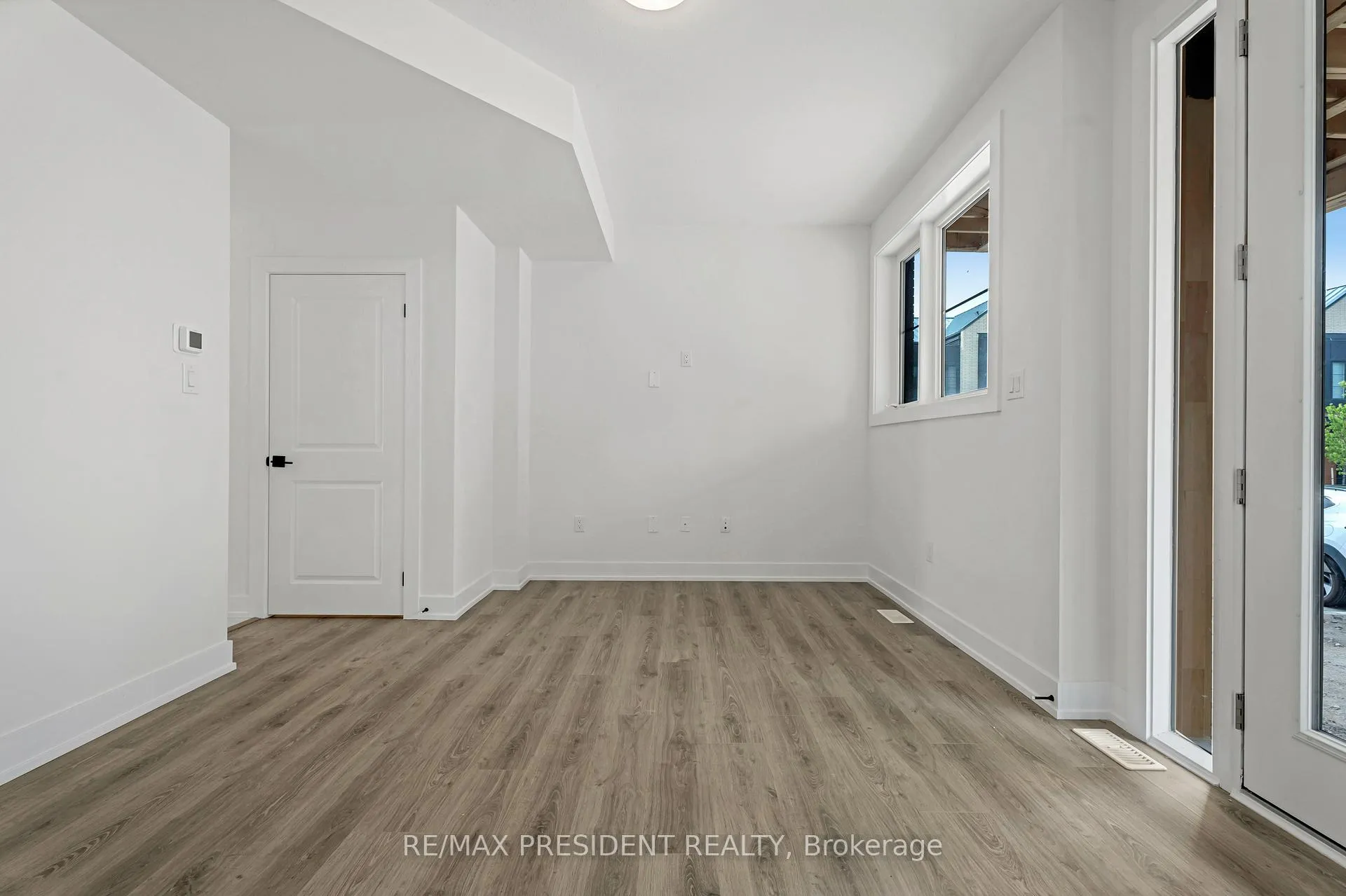 Photo 8 of Unit 48, 2273 Turnberry Road, Burlington, Rose — HOMEH