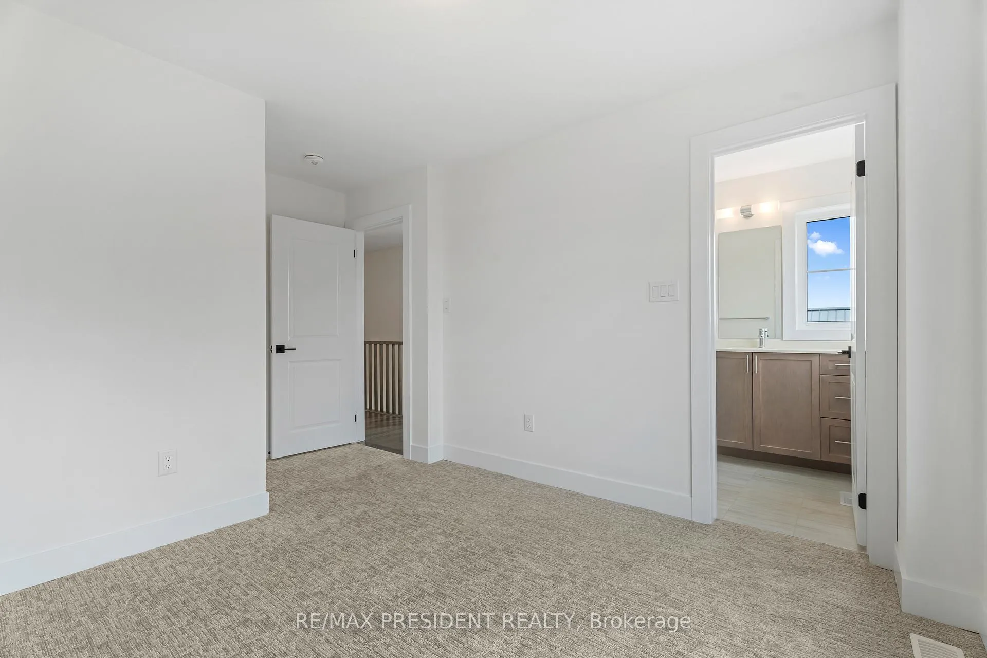 Photo 21 of Unit 48, 2273 Turnberry Road, Burlington, Rose — HOMEH