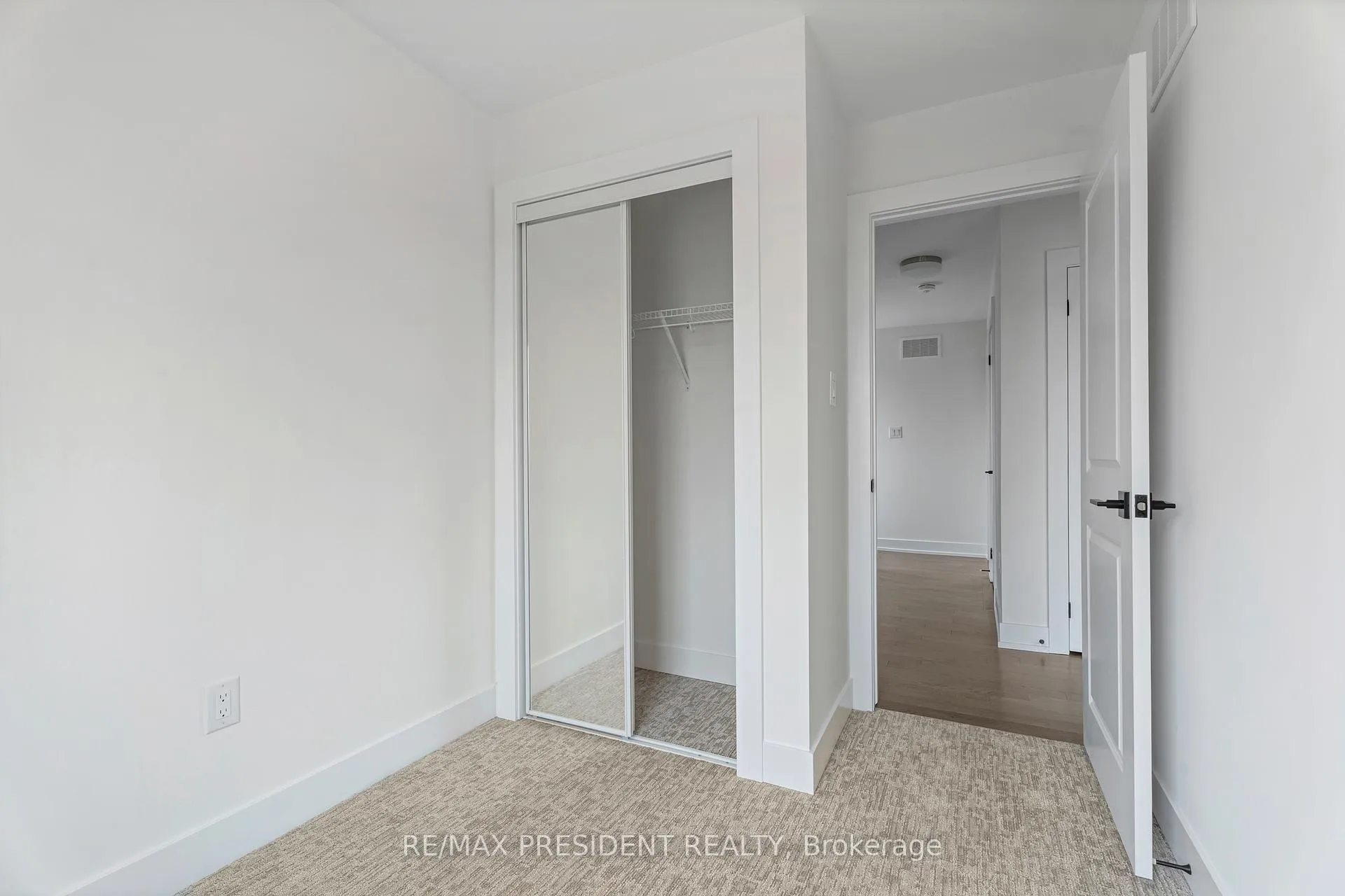 Photo 25 of Unit 48, 2273 Turnberry Road, Burlington, Rose — HOMEH